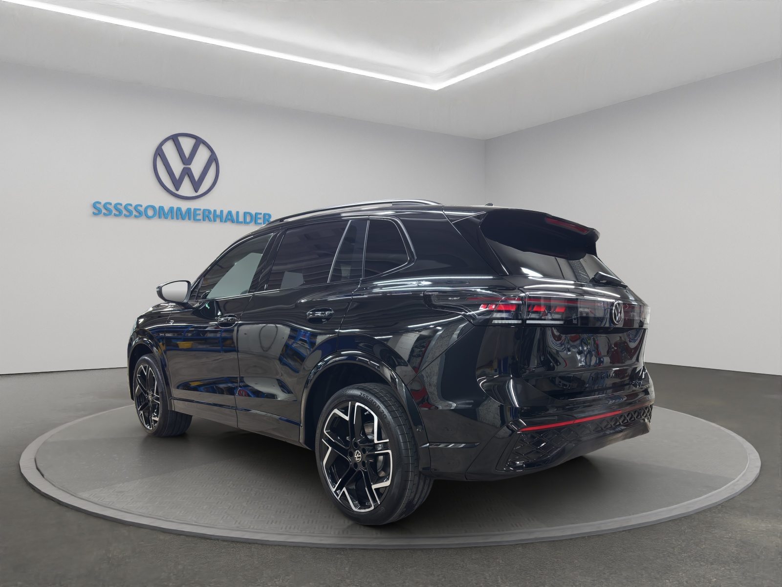 VW Tiguan R-Line Plus, Benzin, Neuwagen, Automatik - 3