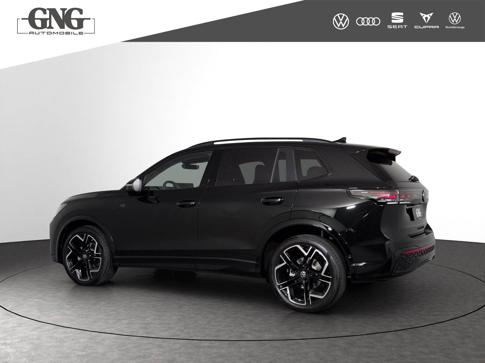 VW Tiguan R-Line, Petrol, New car, Automatic - 2