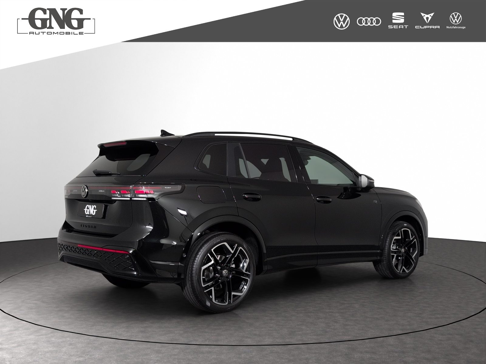 VW Tiguan R-Line, Petrol, New car, Automatic - 3