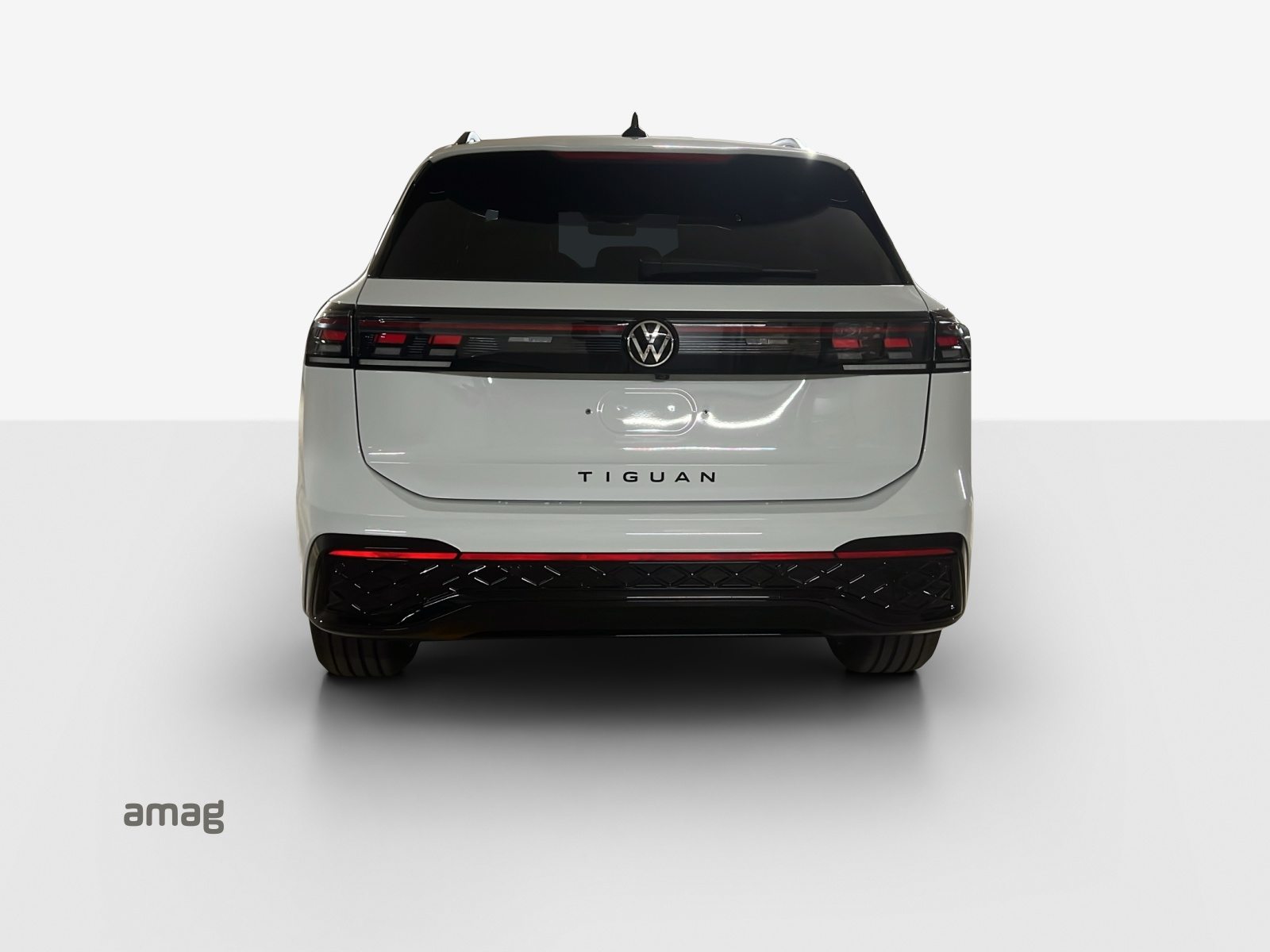 VW Tiguan R-Line, Petrol, New car, Automatic - 4