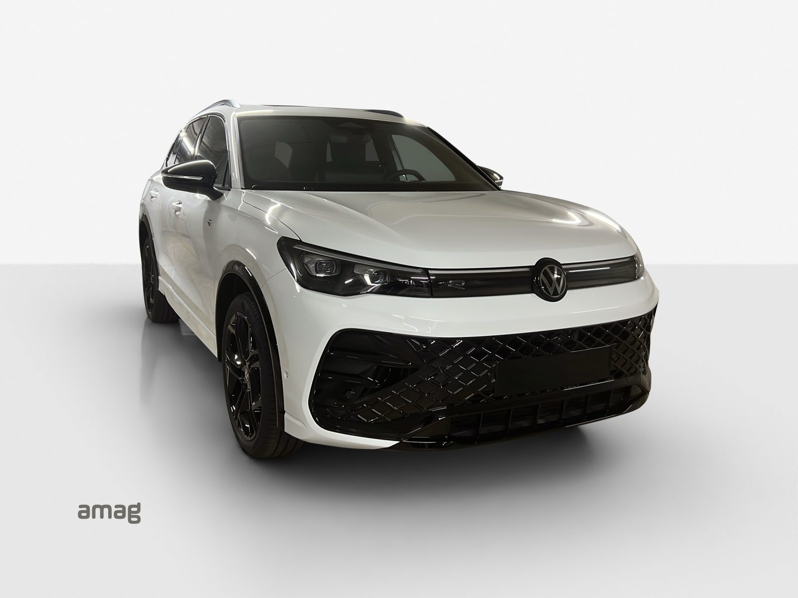 VW Tiguan R-Line, Petrol, New car, Automatic - 6