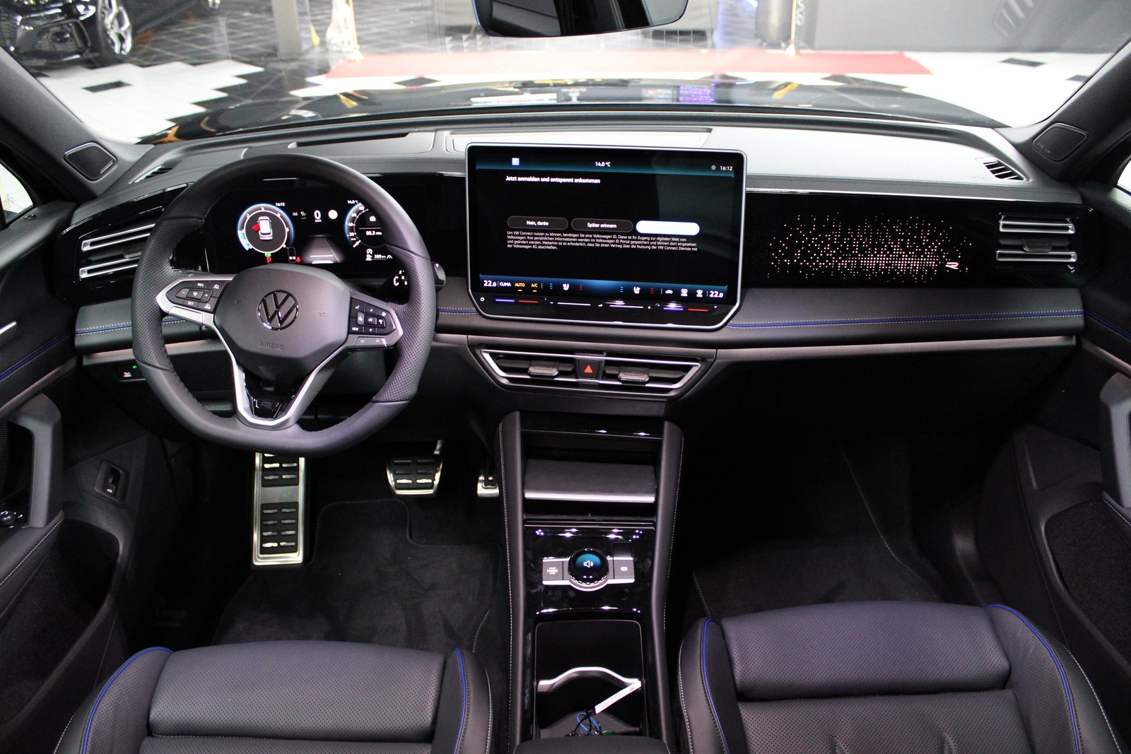 VW Tiguan 2.0TDI R-Line 4M, Diesel, Neuwagen, Automatik - 5