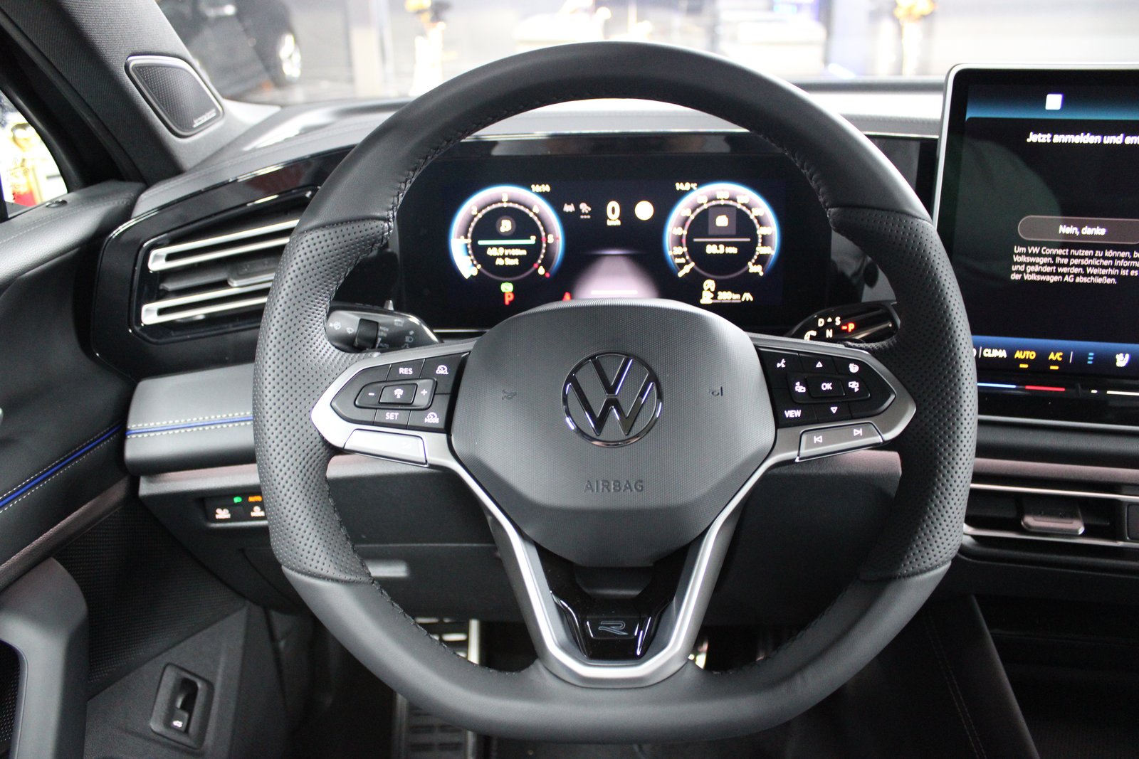 VW Tiguan 2.0TDI R-Line 4M, Diesel, Neuwagen, Automatik - 6
