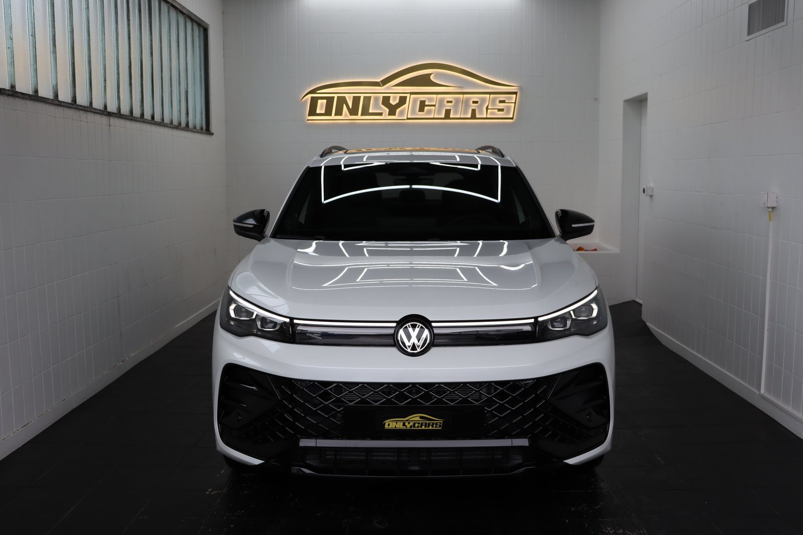VW Tiguan 2.0 TDI SCR R-Line 4Motion DSG, Diesel, Neuwagen, Automatik - 2