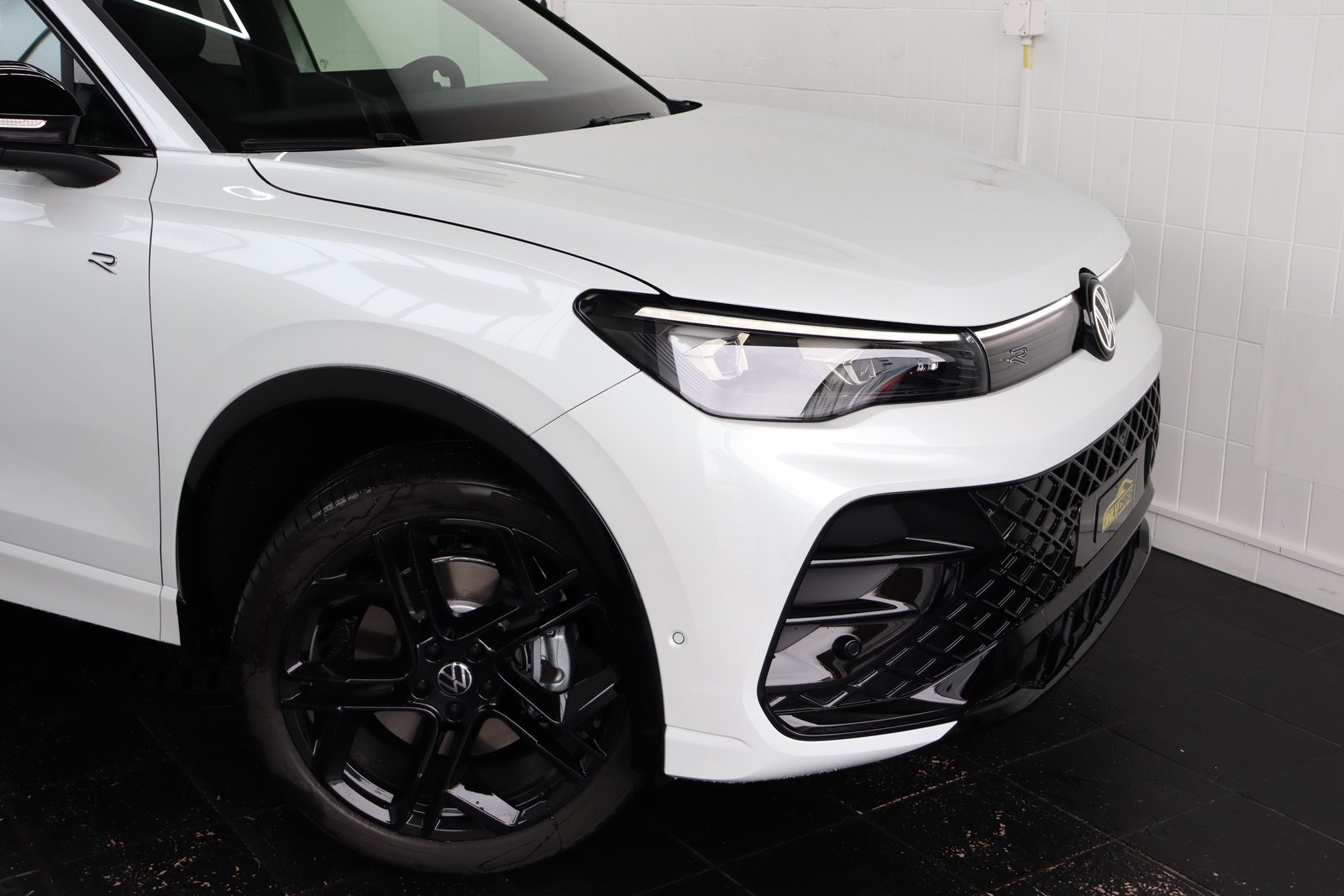VW Tiguan 2.0 TDI SCR R-Line 4Motion DSG, Diesel, Neuwagen, Automatik - 3