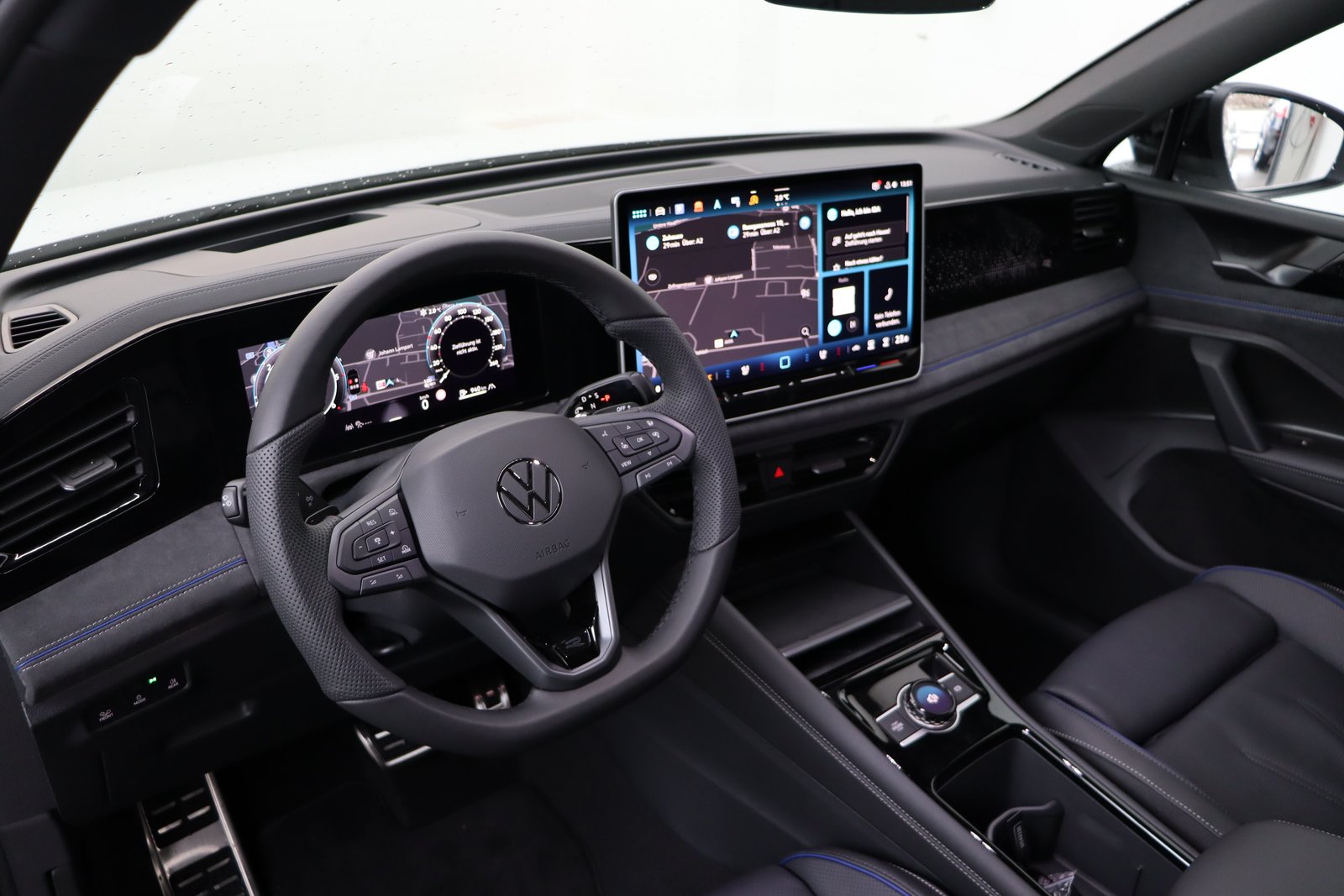 VW Tiguan 2.0 TDI SCR R-Line 4Motion DSG, Diesel, Neuwagen, Automatik - 7