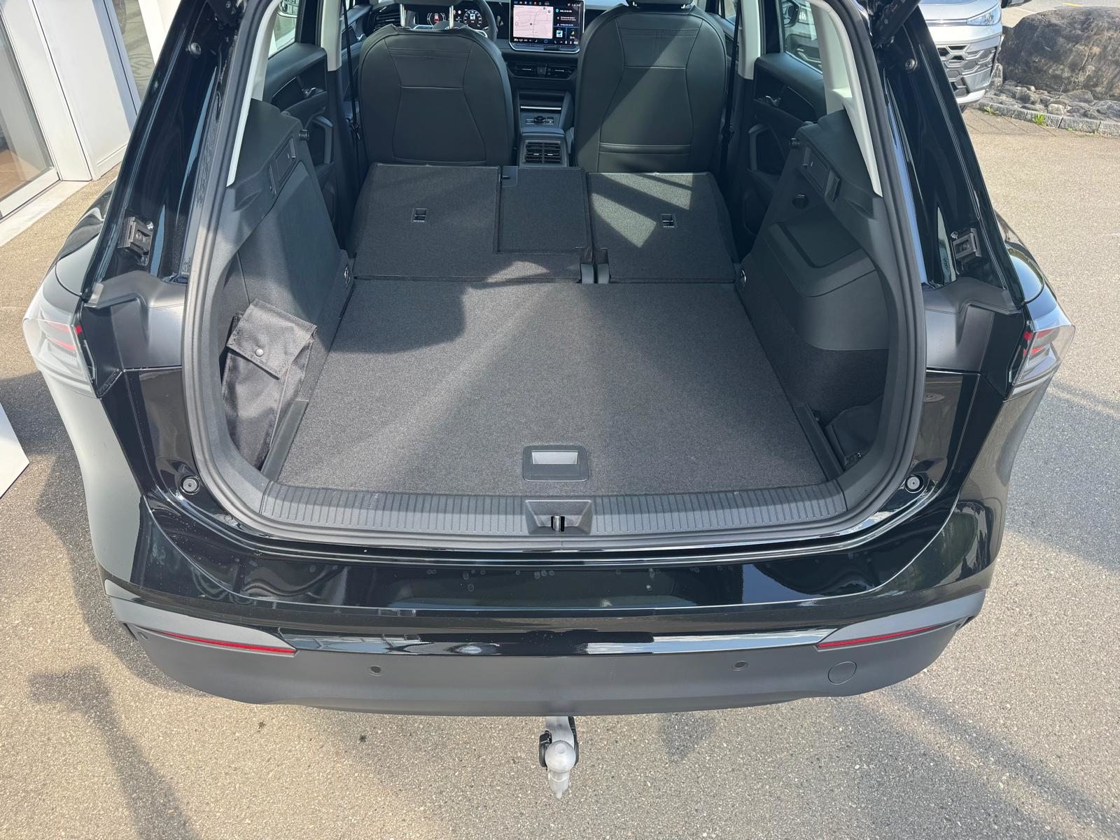 VW Tiguan Life, Full-Hybrid Petrol/Electric, New car, Automatic - 6