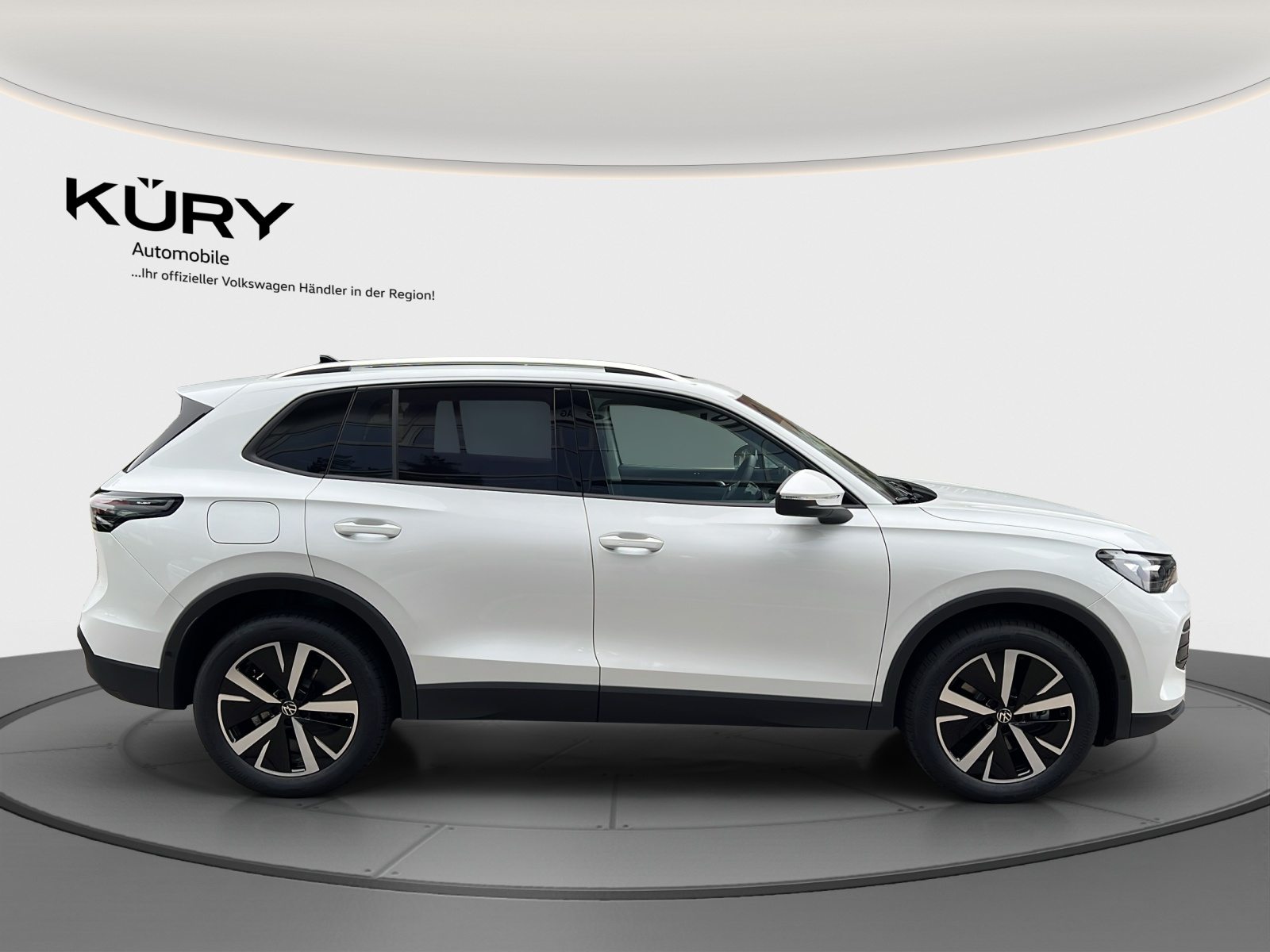 VW Tiguan UNITED, Petrol, New car, Automatic - 4