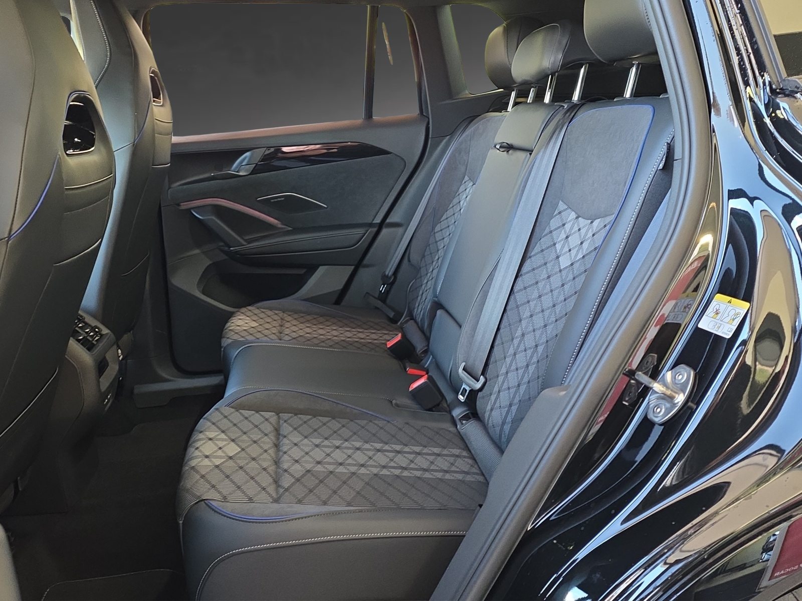 VW Tiguan R-Line, Essence, Voiture nouvelle, Automatique - 7