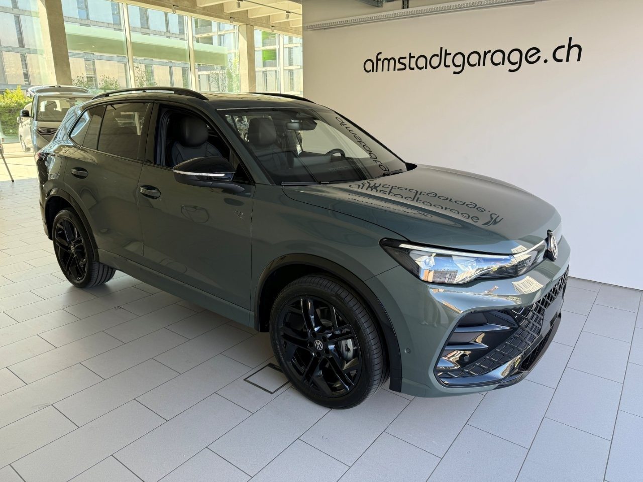 VW Tiguan R-Line
