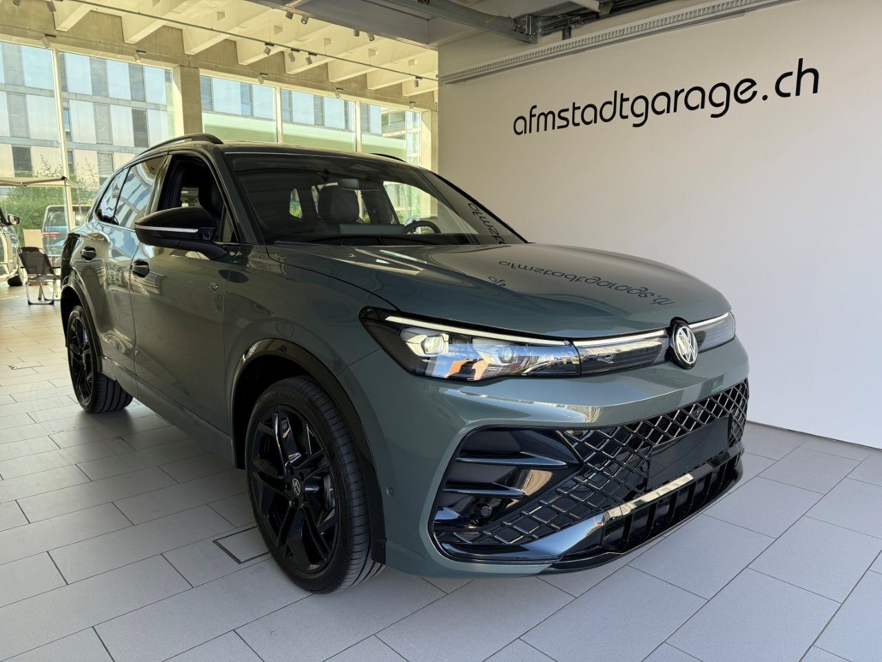 VW Tiguan R-Line, Hybride Integrale Benzina/Elettrica, Auto nuove, Automatico - 5
