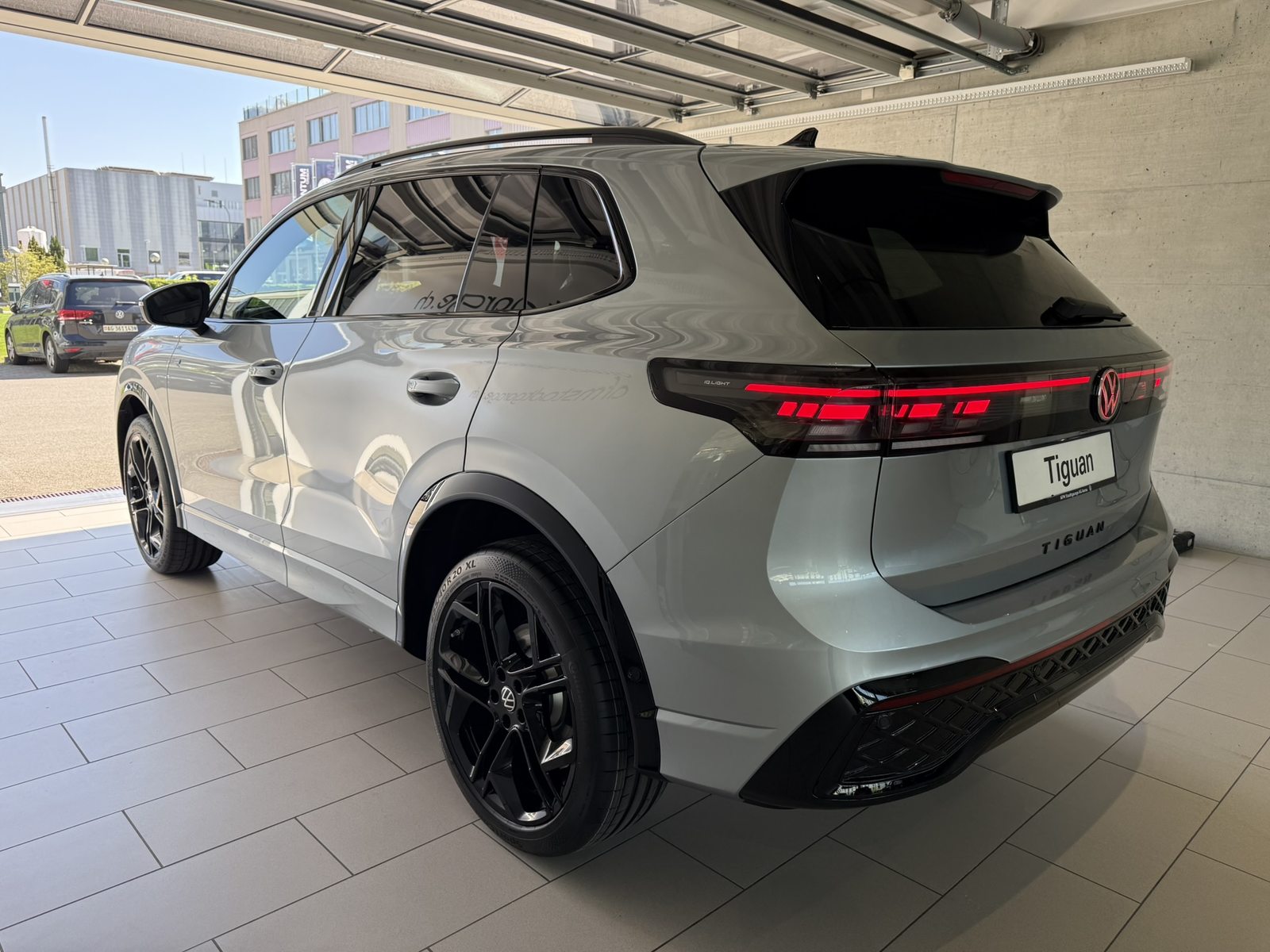 VW Tiguan R-Line Plus, Benzin, Neuwagen, Automatik - 4