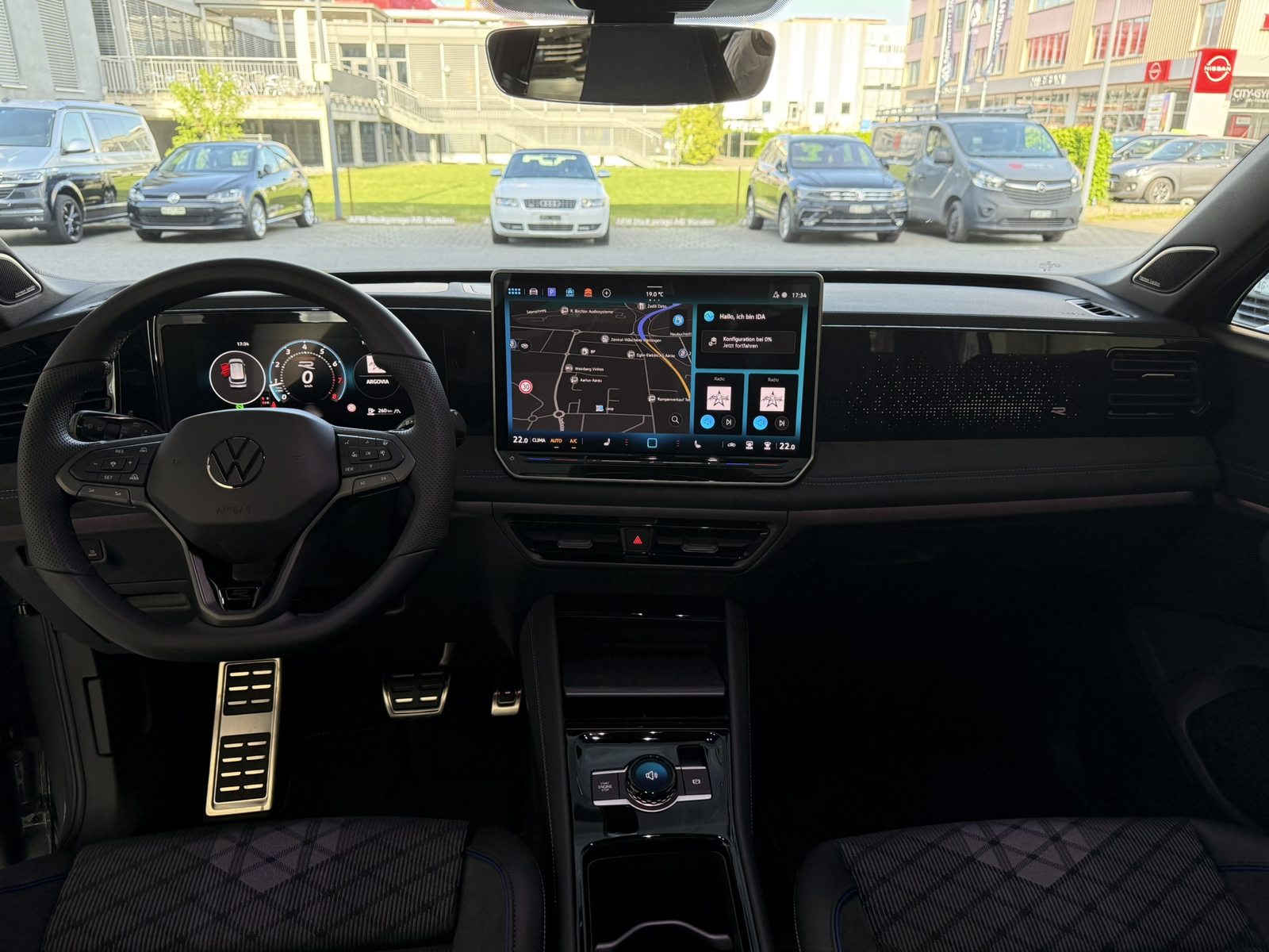VW Tiguan R-Line Plus, Petrol, New car, Automatic - 6