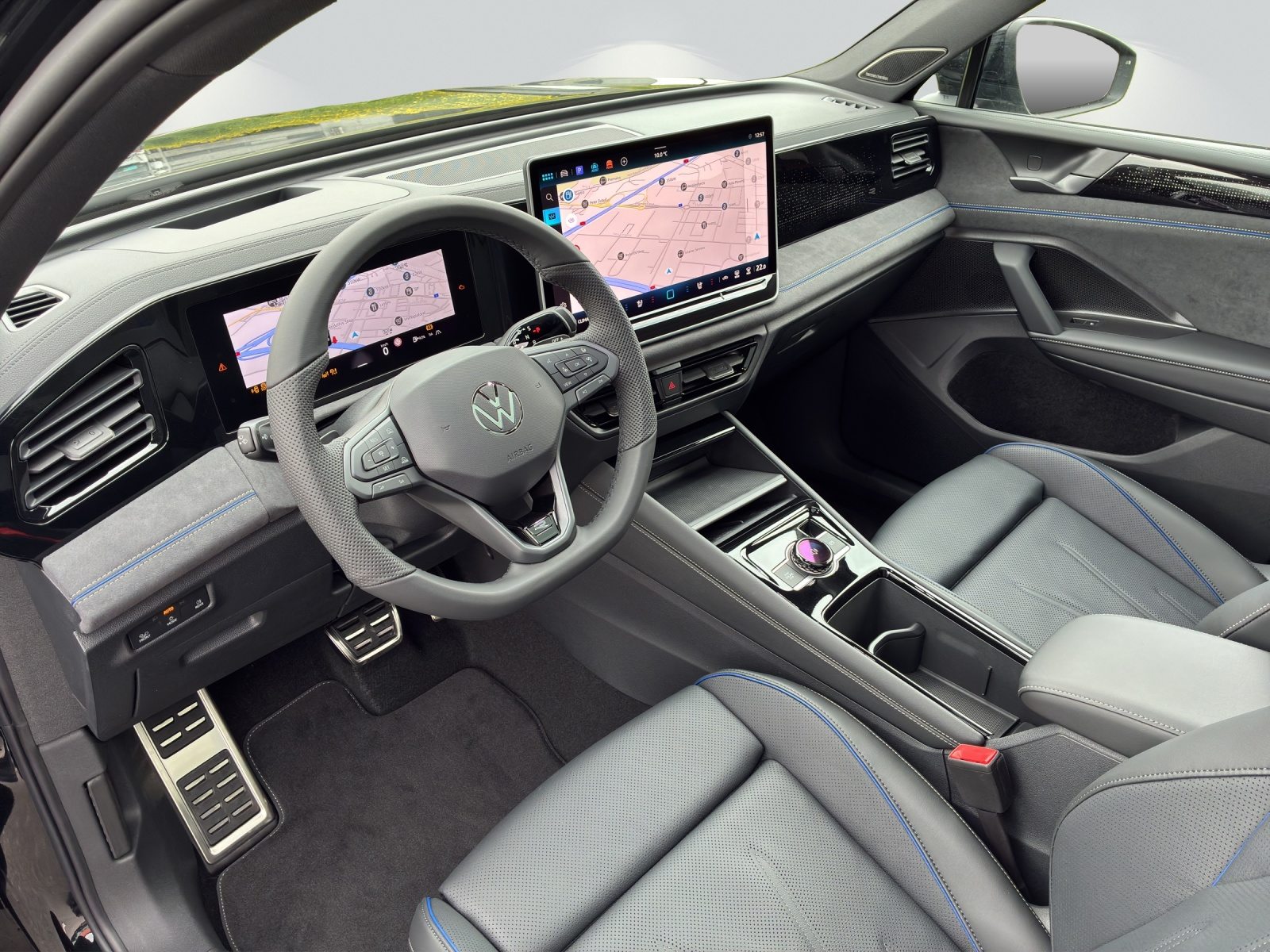 VW Tiguan R-Line Plus, Petrol, New car, Automatic - 5