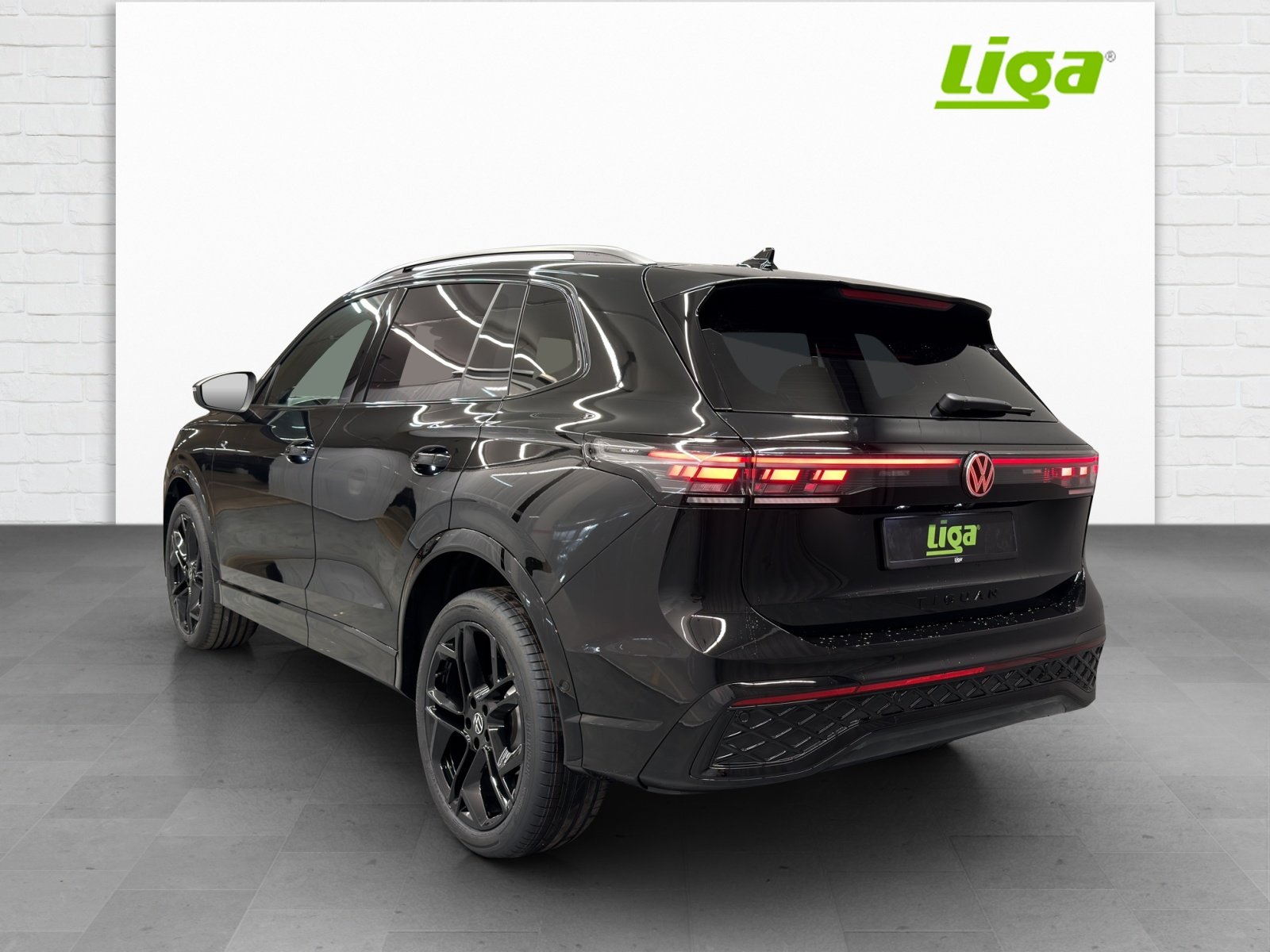 VW Tiguan 2.0 TSI R-Line DSG 4motion, Benzin, Neuwagen, Automatik - 4