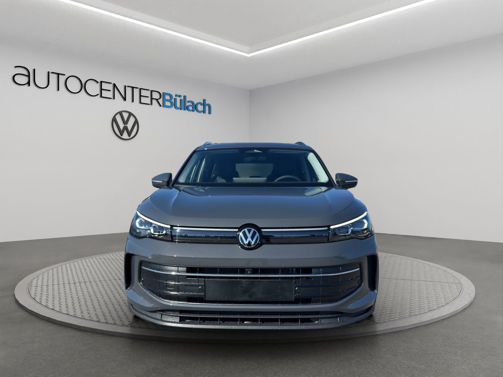 VW Tiguan UNITED, Petrol, New car, Automatic - 2