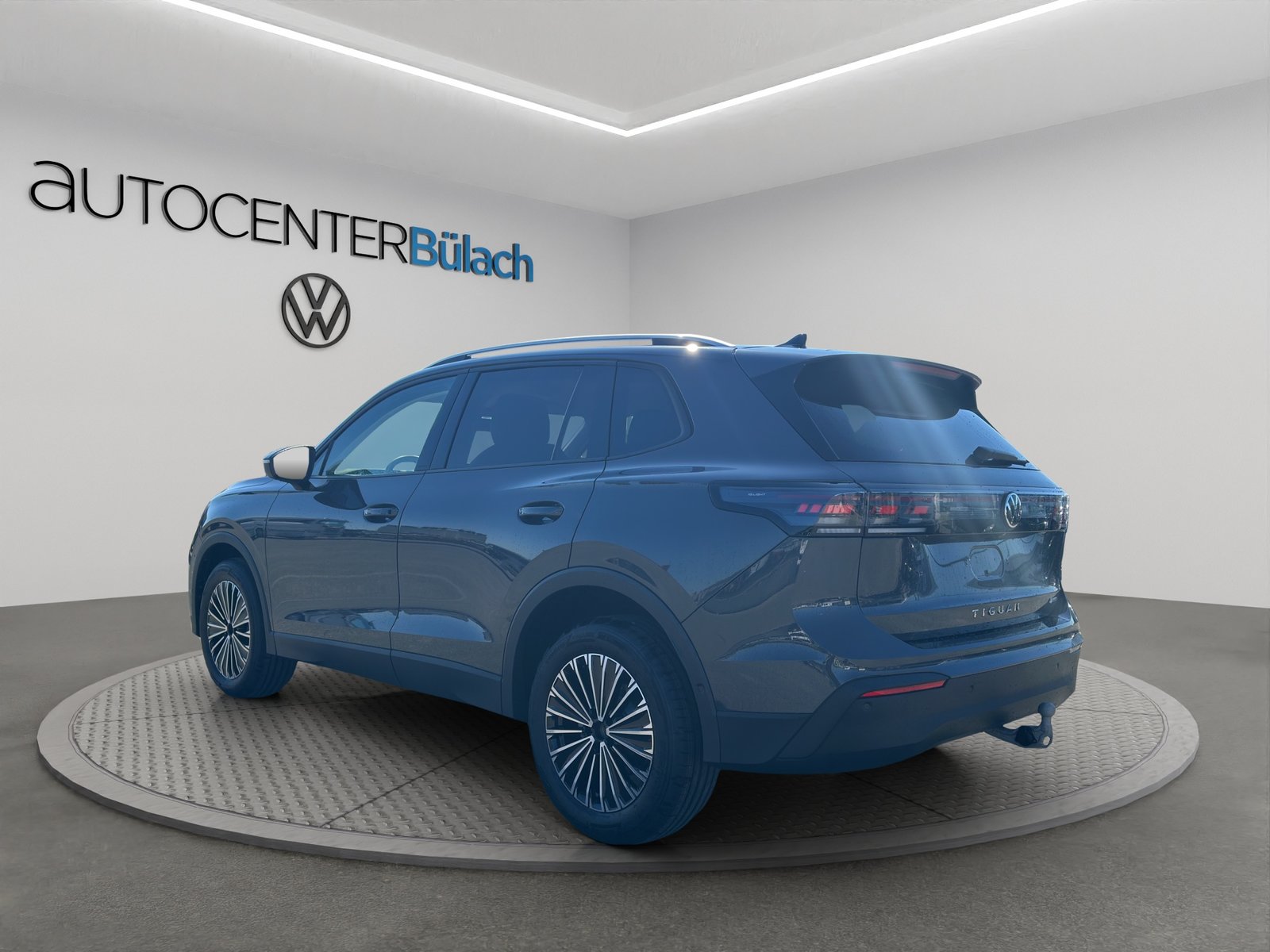VW Tiguan UNITED, Petrol, New car, Automatic - 7