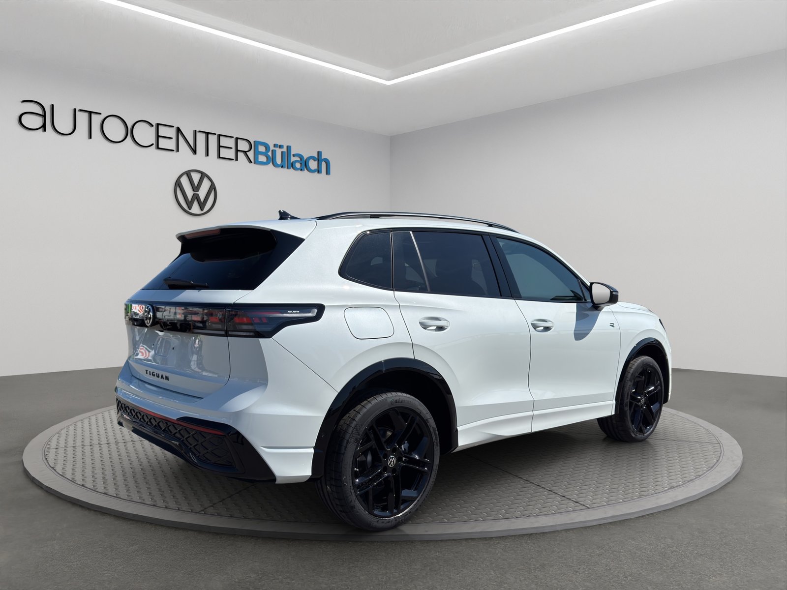VW Tiguan R-Line Plus, Petrol, New car, Automatic - 5