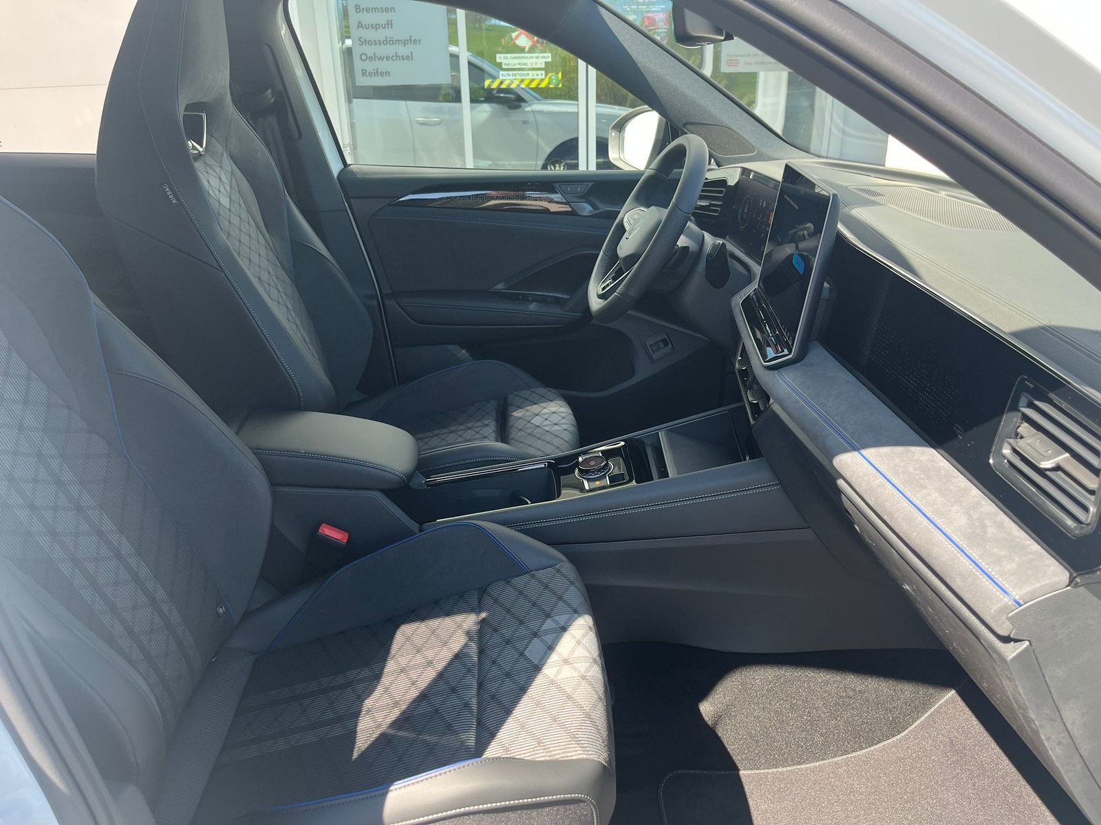 VW Tiguan R-Line, Diesel, Voiture nouvelle, Automatique - 3