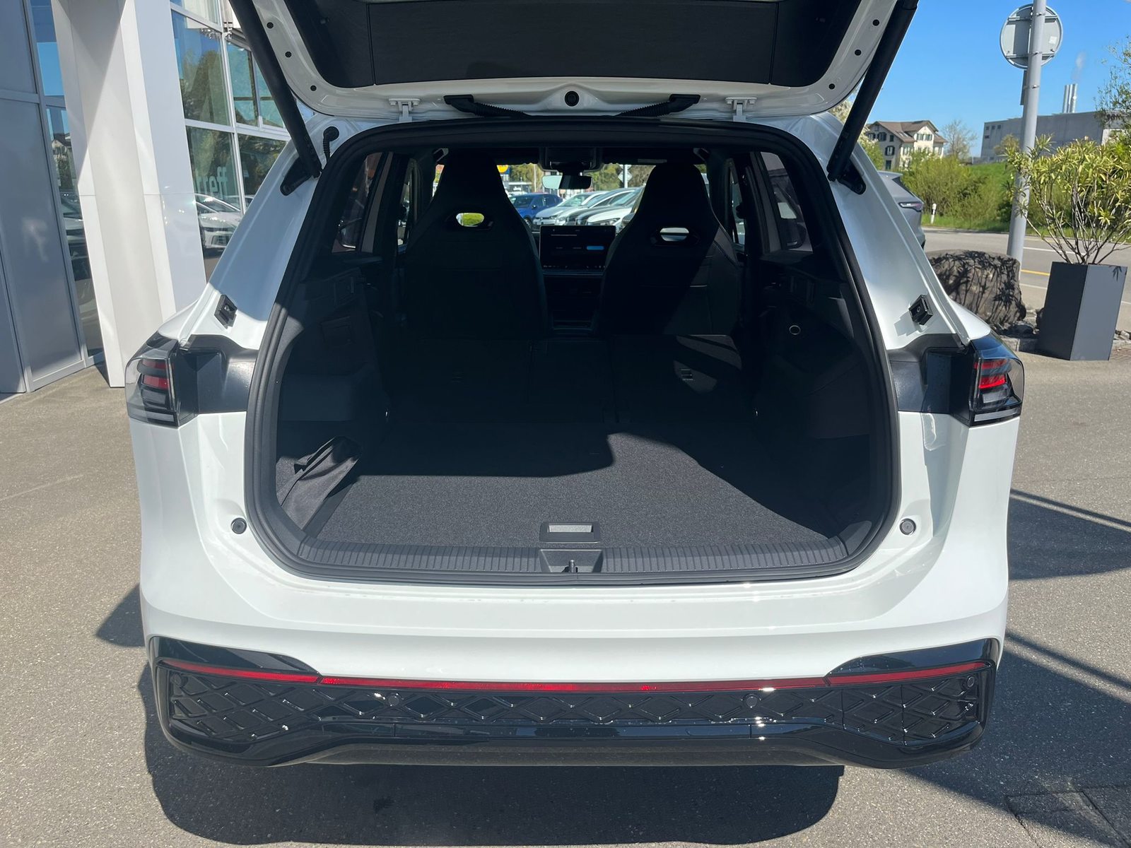 VW Tiguan R-Line, Diesel, Voiture nouvelle, Automatique - 6