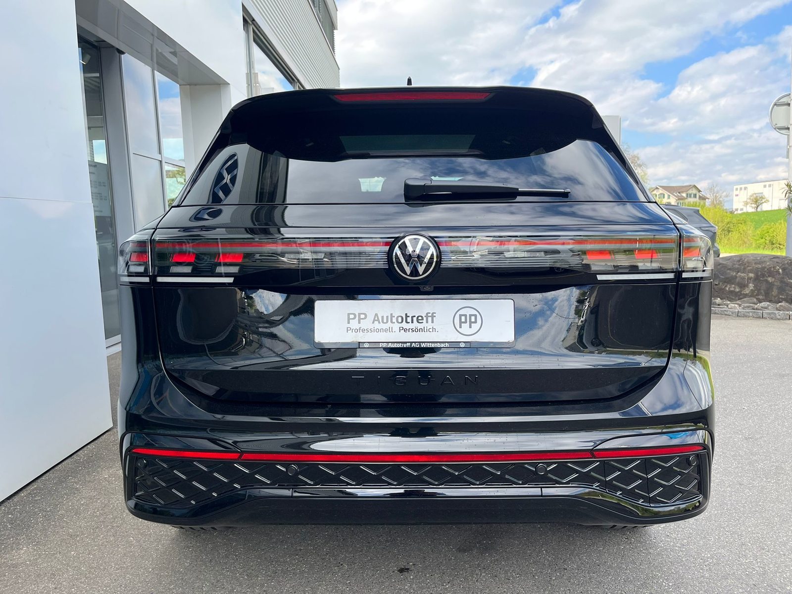 VW Tiguan R-Line, Benzina, Auto nuove, Automatico - 4
