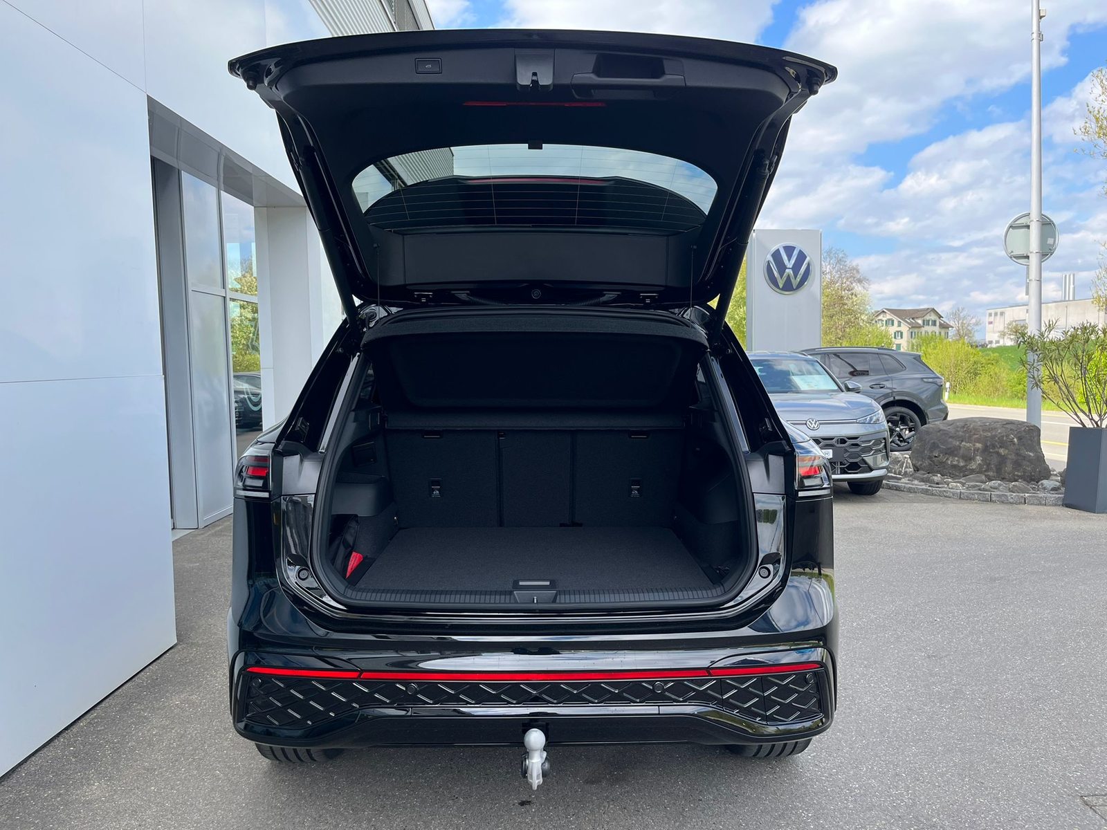 VW Tiguan R-Line, Benzina, Auto nuove, Automatico - 5