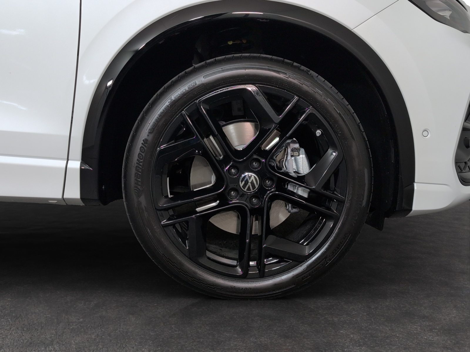 VW Tiguan R-Line UNITED, Benzin, Neuwagen, Automatik - 5