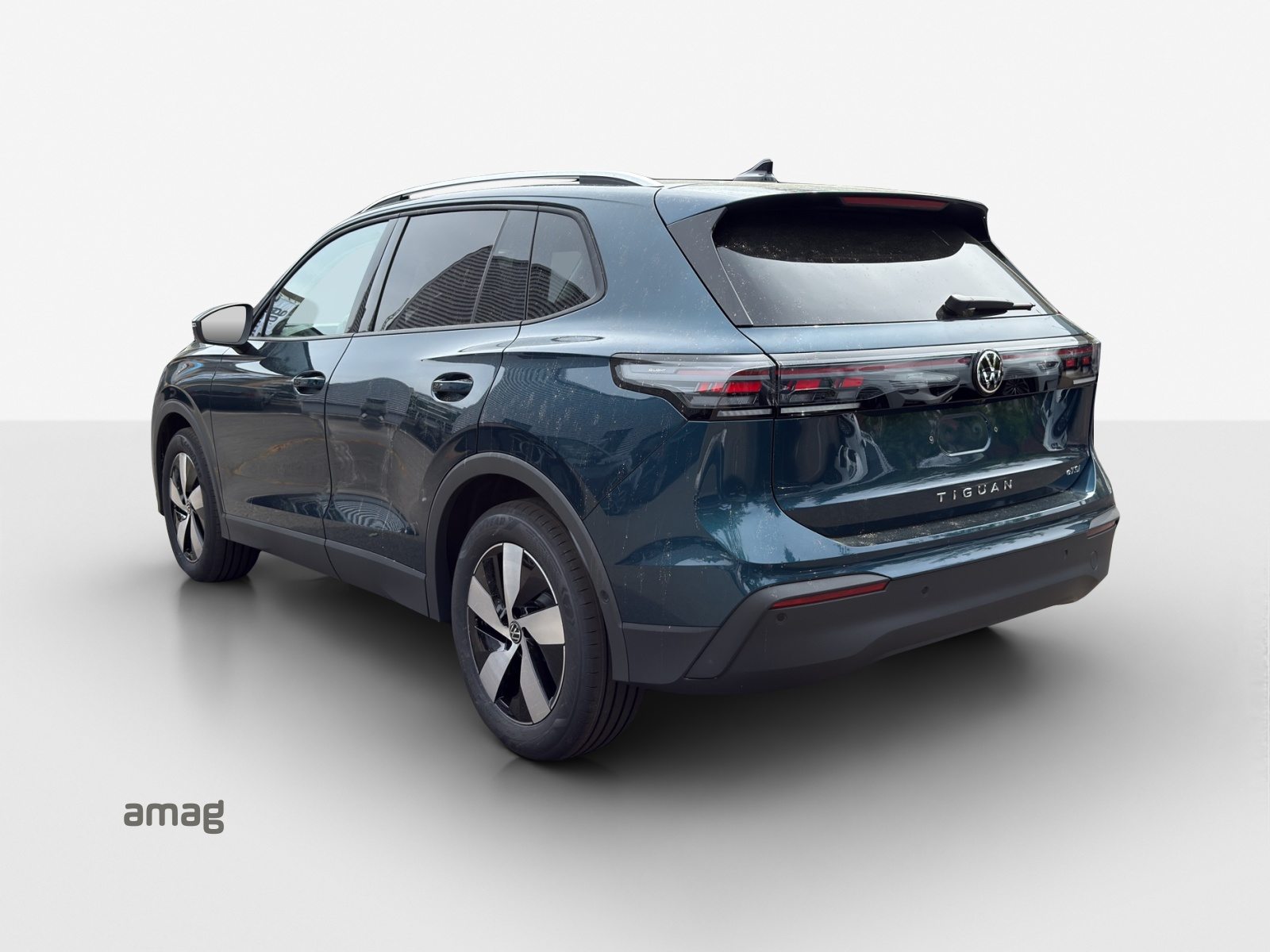 VW Tiguan UNITED, Petrol, New car, Automatic - 3