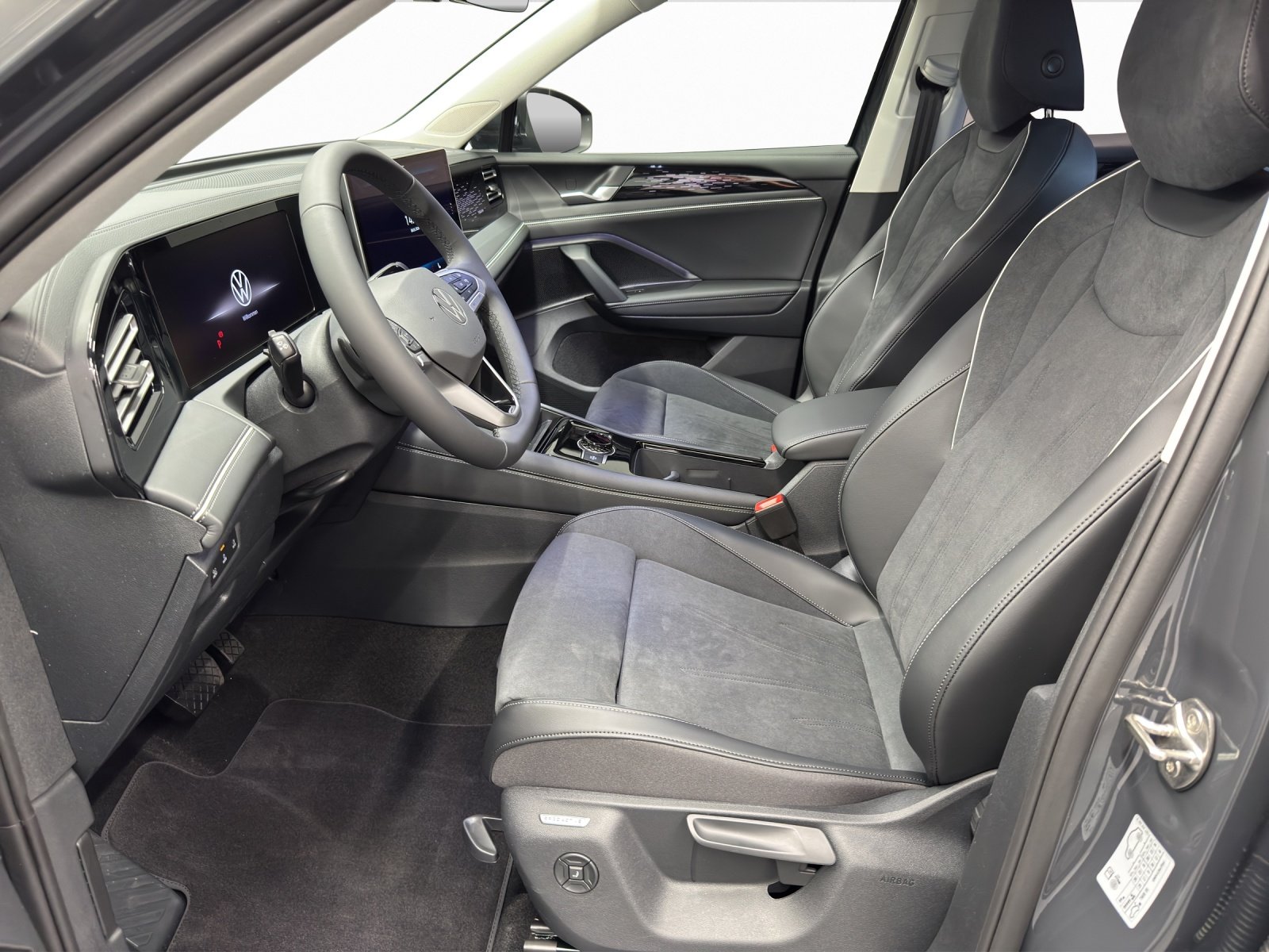 VW Tiguan 2.0 TDI SCR Elegance DSG 4motion, Diesel, Neuwagen, Automatik - 7
