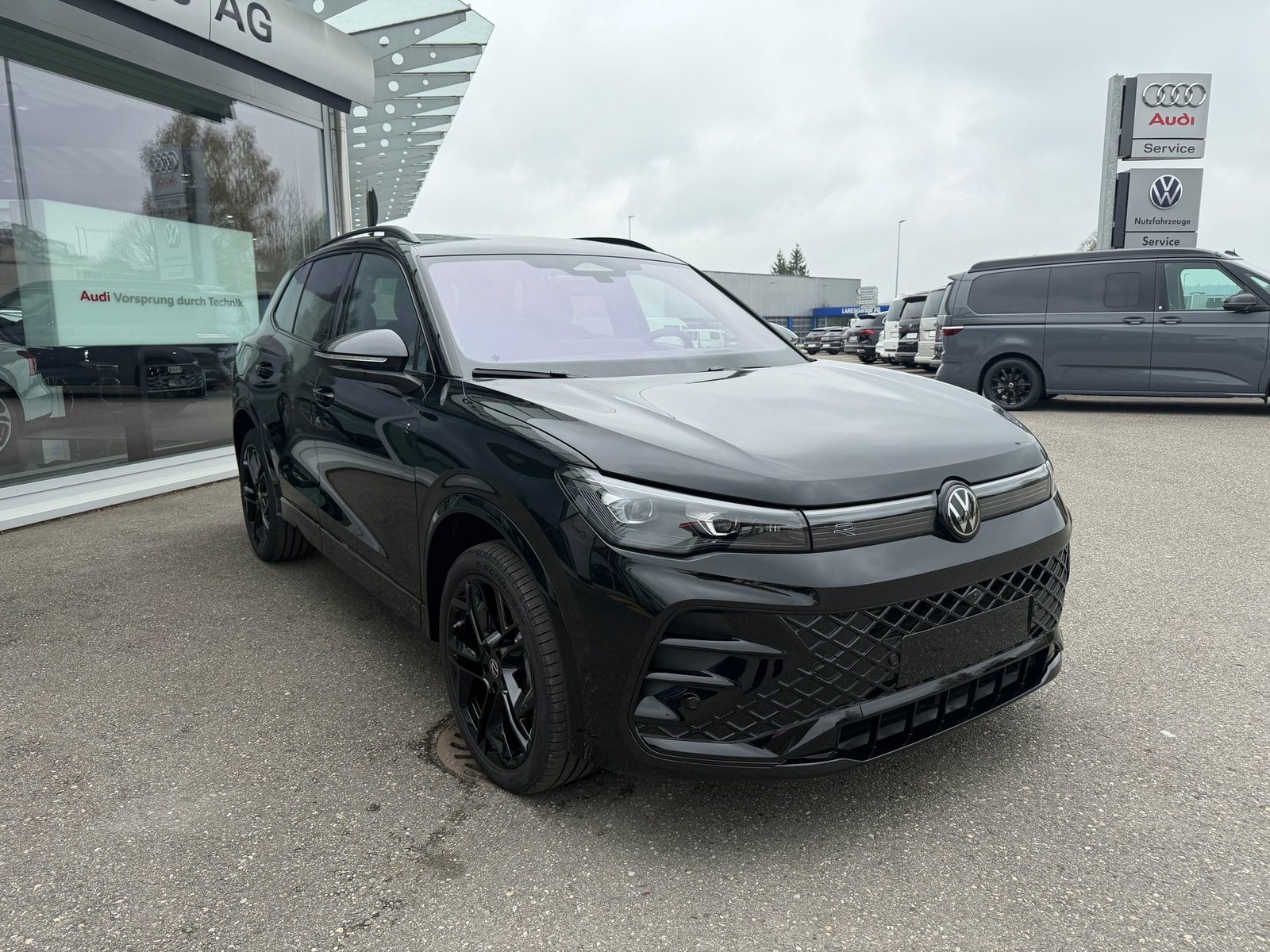 VW Tiguan 1.5 TSI evo2 eHybrid R-Line DSG, Plug-in-Hybrid Benzina/Elettrica, Auto nuove, Automatico - 7