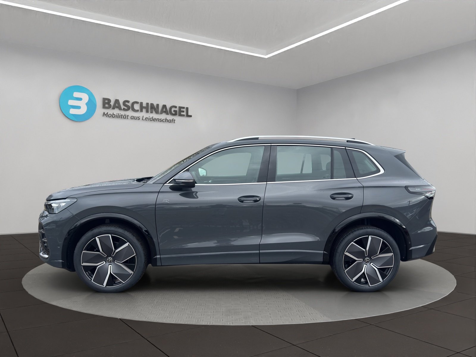 VW Tiguan 2.0 TSI DSG R-Line United 4Motion, Benzin, Neuwagen, Automatik - 2