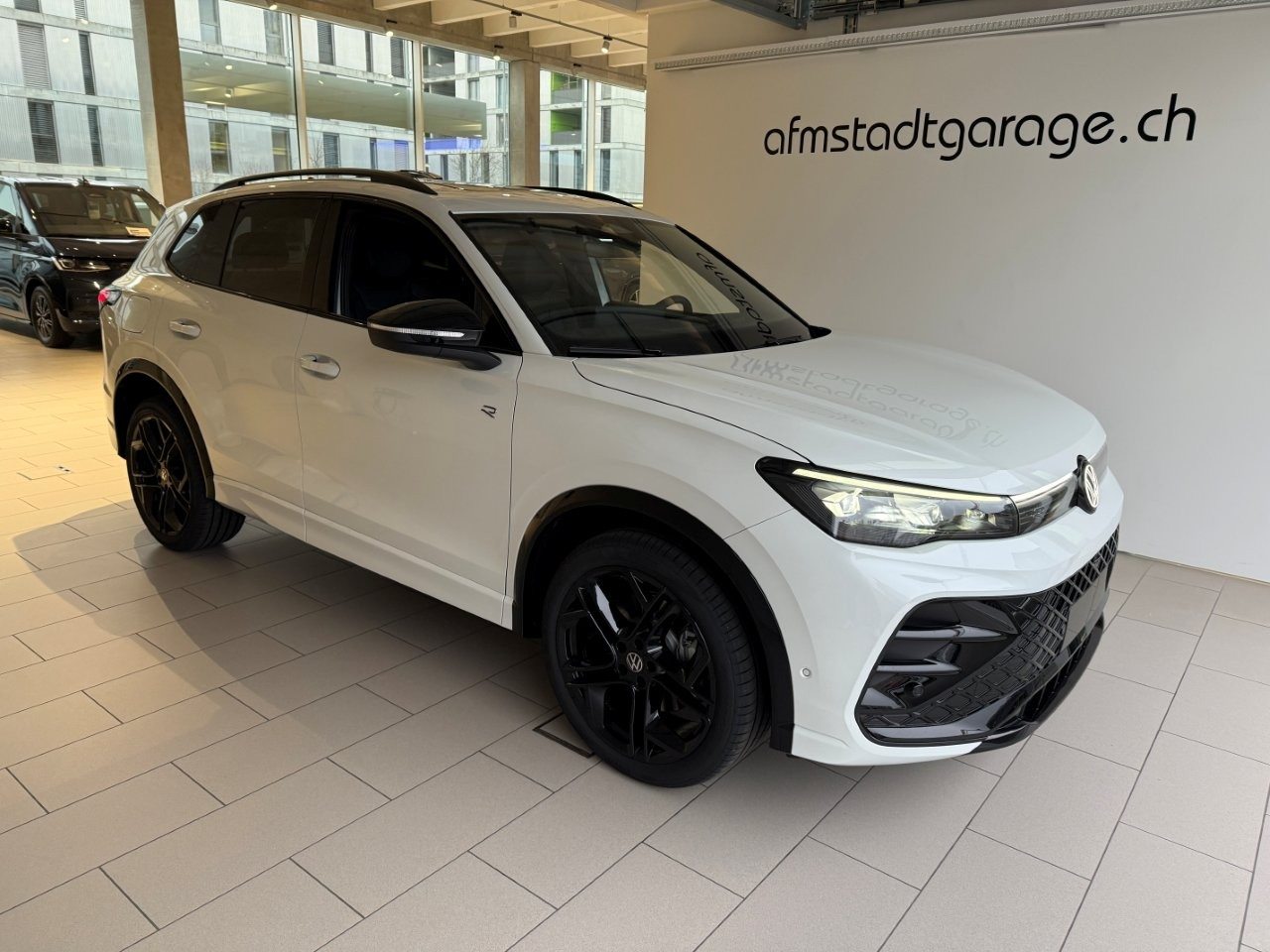 VW Tiguan R-Line