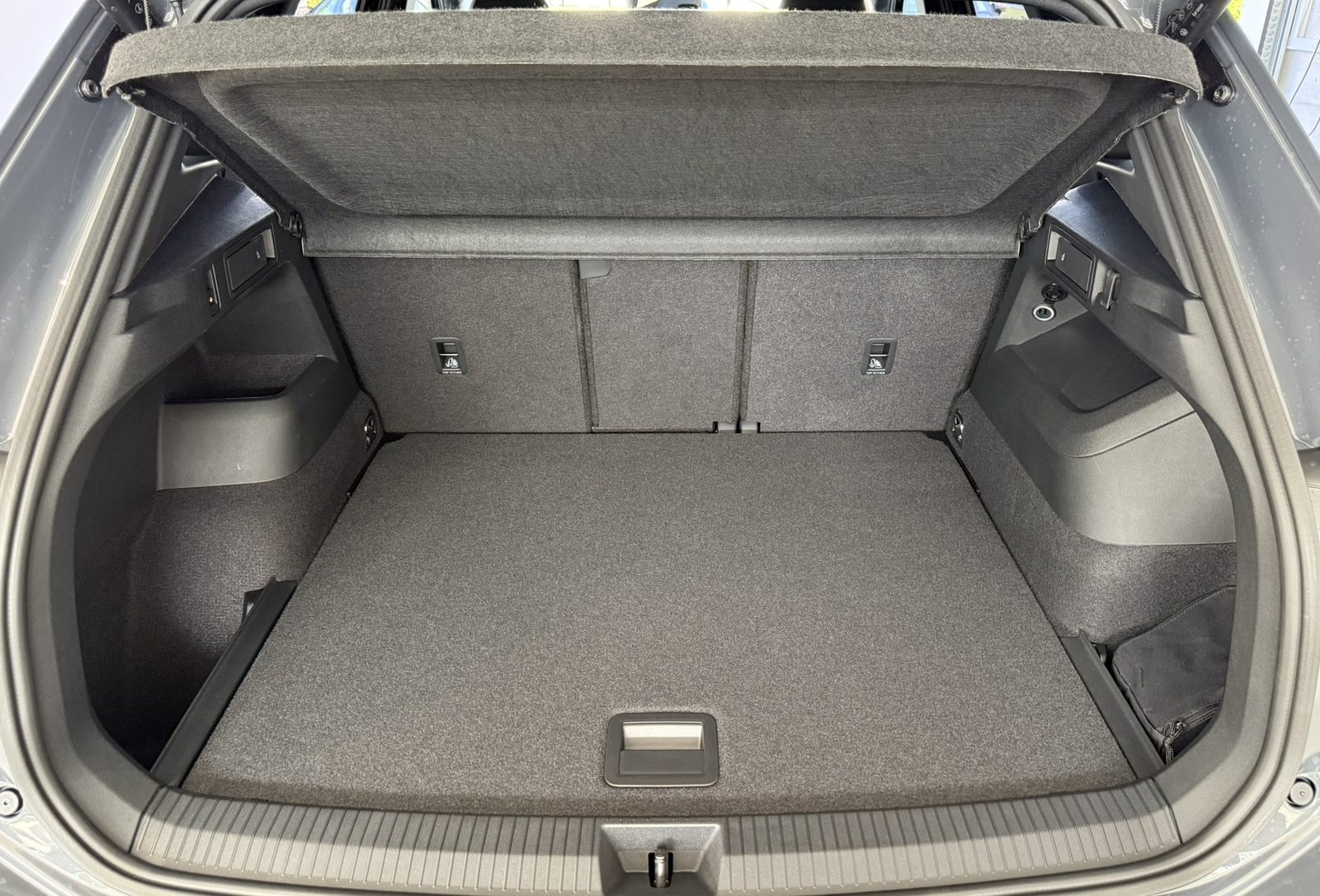 VW Tiguan R-Line, Benzina, Auto nuove, Automatico - 4