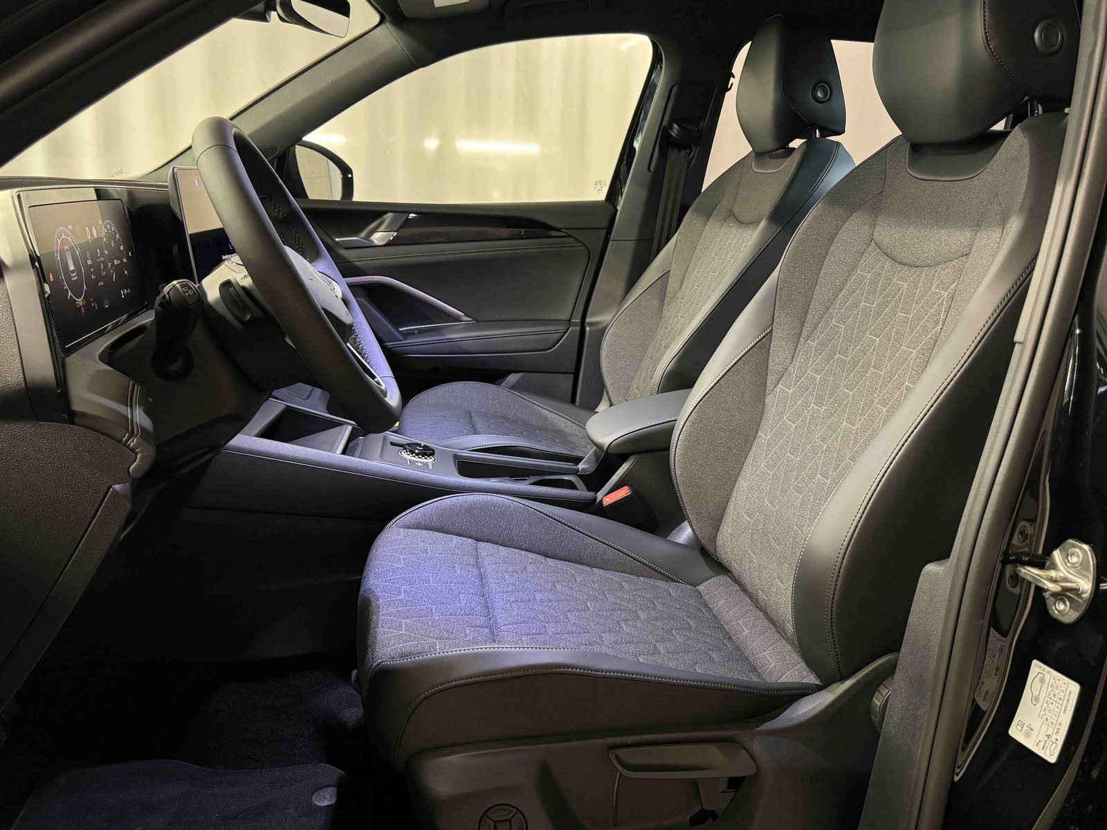VW Tiguan Life UNITED, Benzin, Neuwagen, Automatik - 7