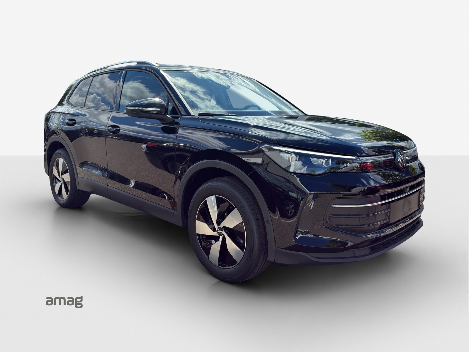 VW Tiguan UNITED, Petrol, New car, Automatic - 6