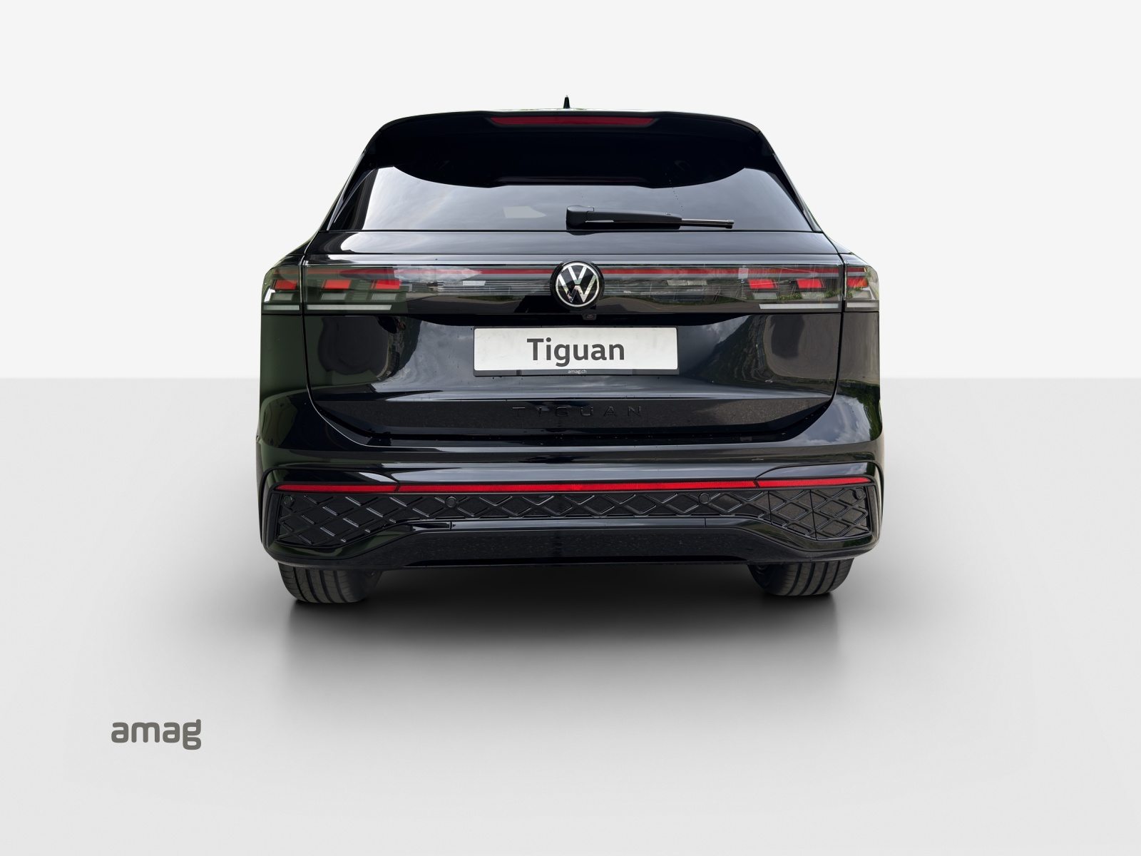 VW Tiguan R-Line, Petrol, New car, Automatic - 4