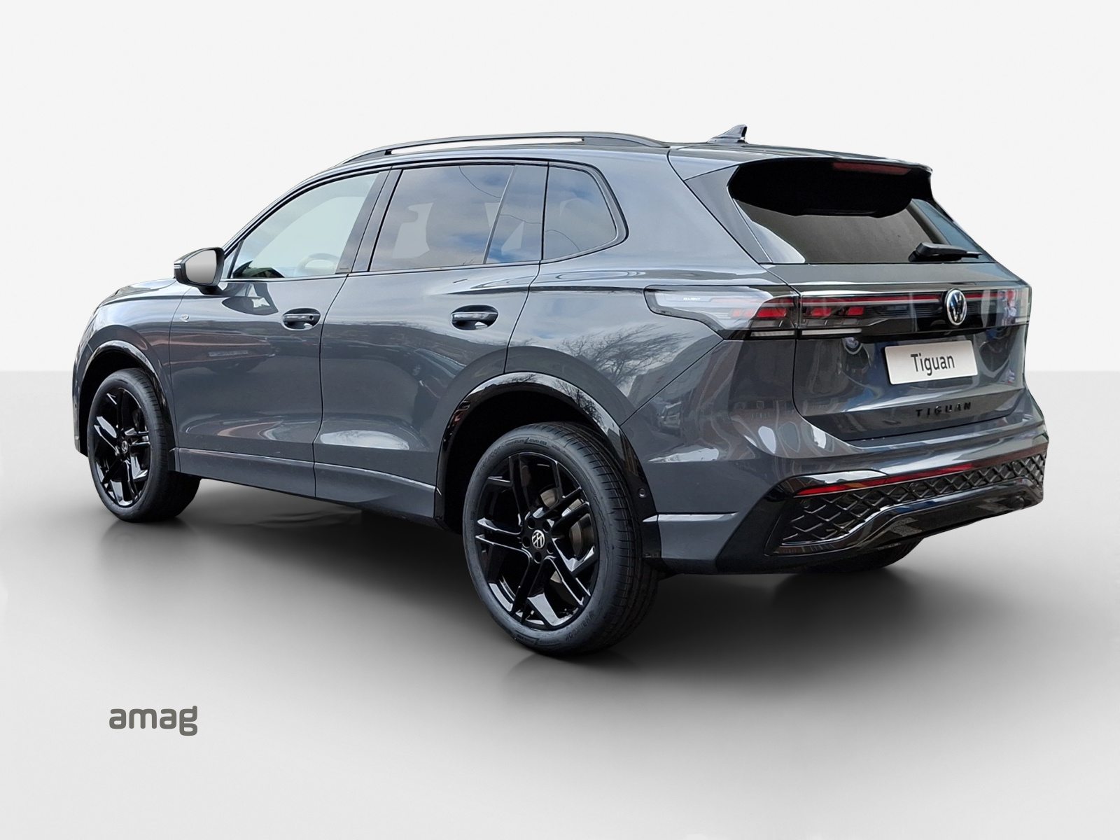 VW Tiguan R-Line Plus, Petrol, New car, Automatic - 3