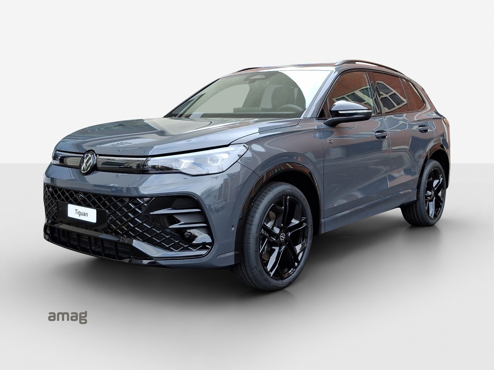 VW Tiguan R-Line Plus