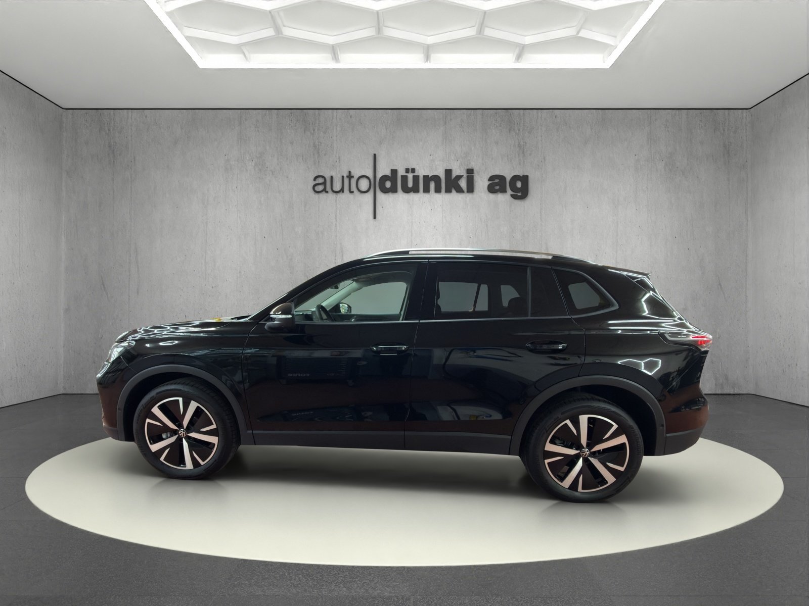 VW Tiguan 2.0 TSI DSG United 4Motion, Essence, Voiture nouvelle, Automatique - 2