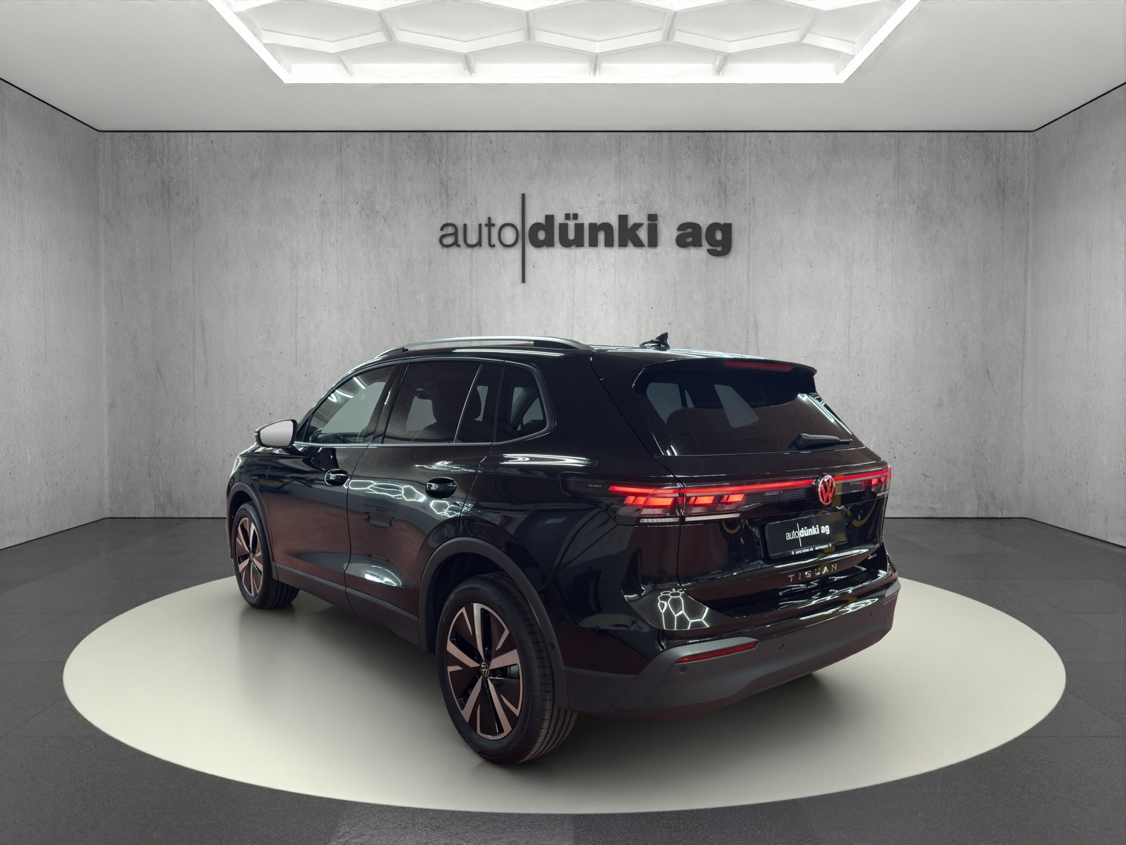 VW Tiguan 2.0 TSI DSG United 4Motion, Essence, Voiture nouvelle, Automatique - 3
