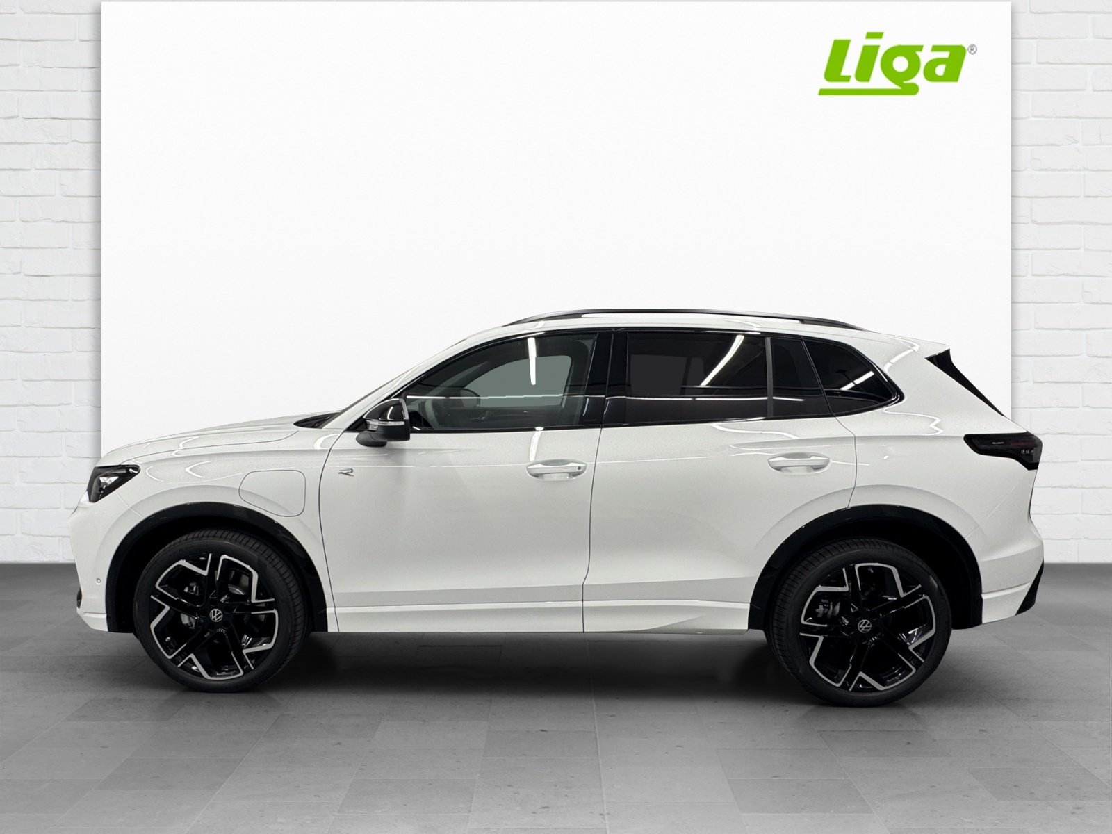 VW Tiguan 1.5 TSI PHEV R-Line United DSG, Hybride Rechargeable Essence/Électricité, Voiture nouvelle, Automatique - 3