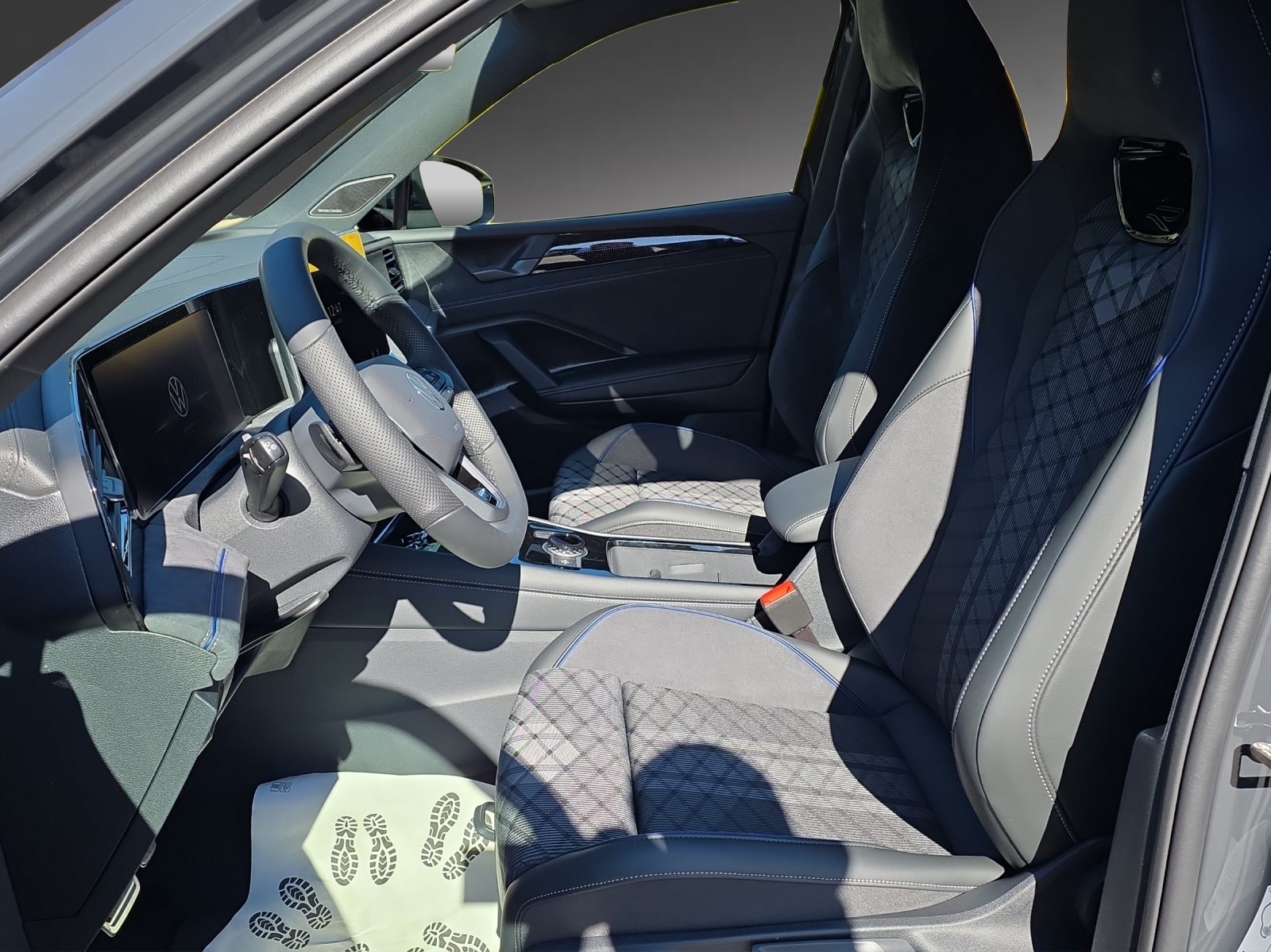 VW Tiguan R-Line Plus, Benzin, Neuwagen, Automatik - 6