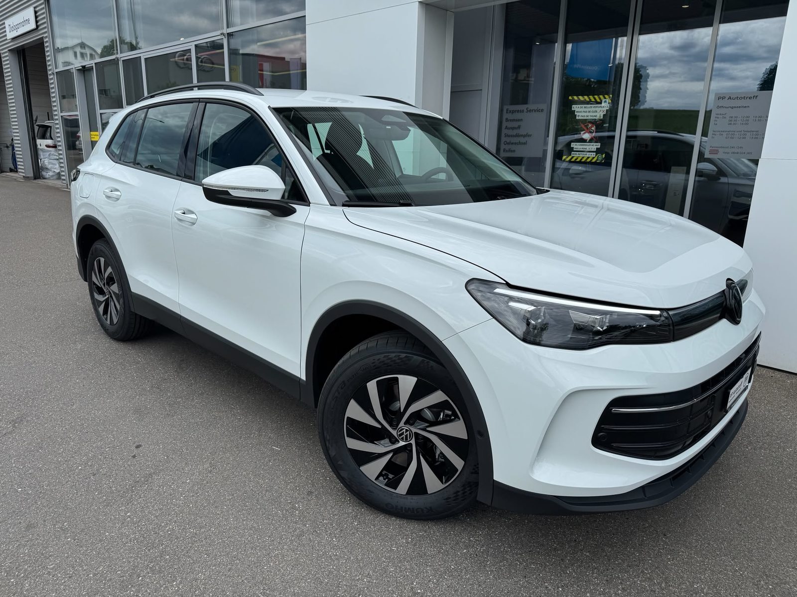 VW Tiguan Life, Hybride Integrale Benzina/Elettrica, Auto nuove, Automatico - 2