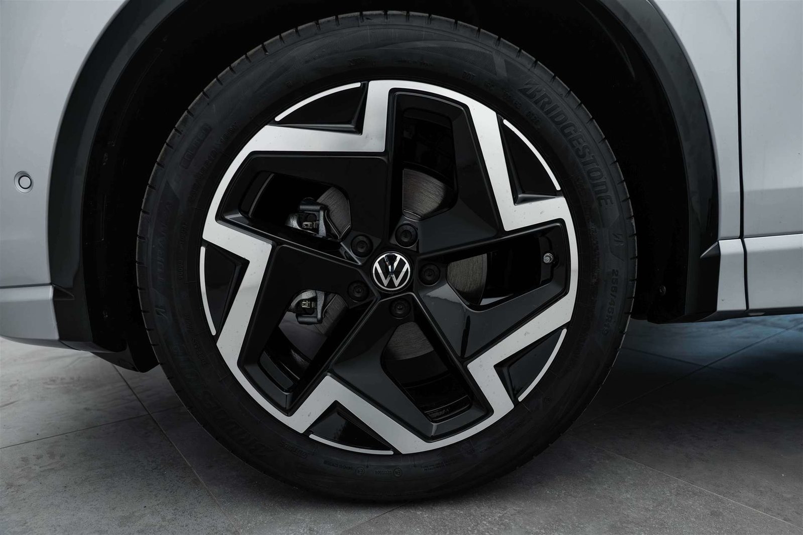 VW Tiguan 1.5 TSi evo2 mHEV R-Line DSG-Automat, Mild-Hybrid Benzin/Elektro, Neuwagen, Automatik - 7