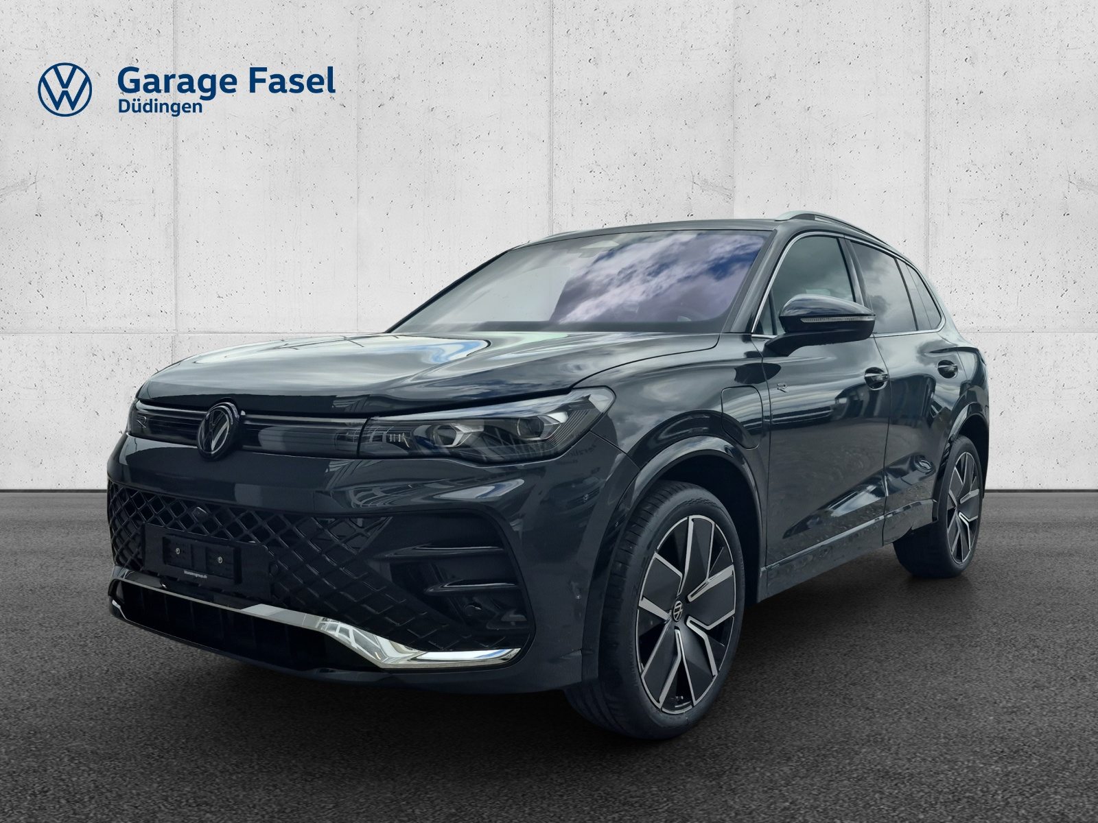 VW Tiguan R-Line