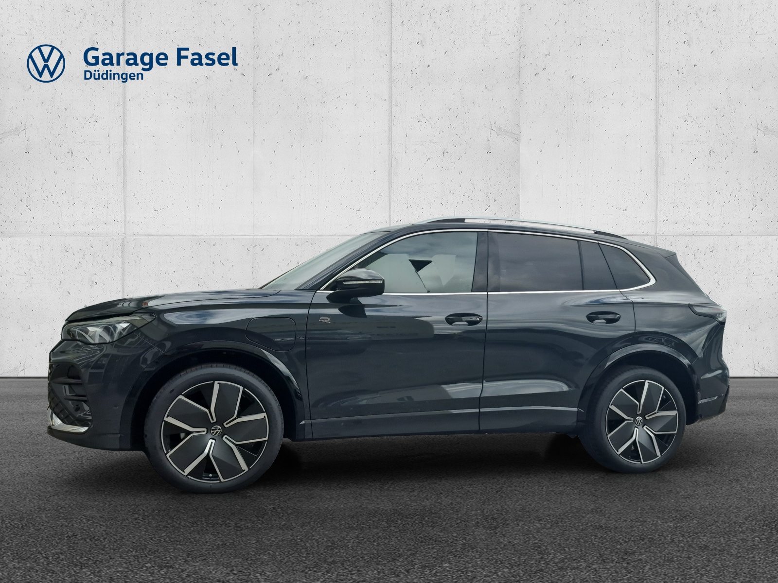 VW Tiguan R-Line, Voll-Hybrid Benzin/Elektro, Neuwagen, Automatik - 2