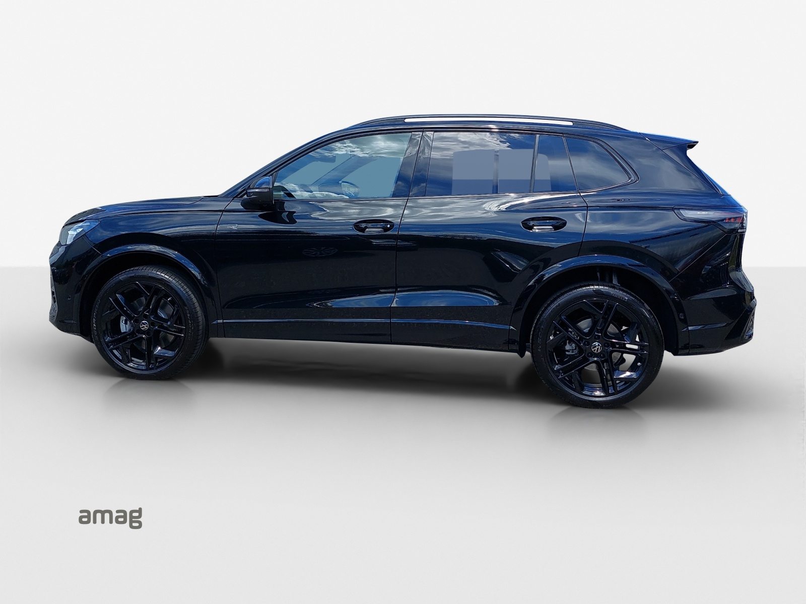 VW Tiguan R-Line, Diesel, New car, Automatic - 2