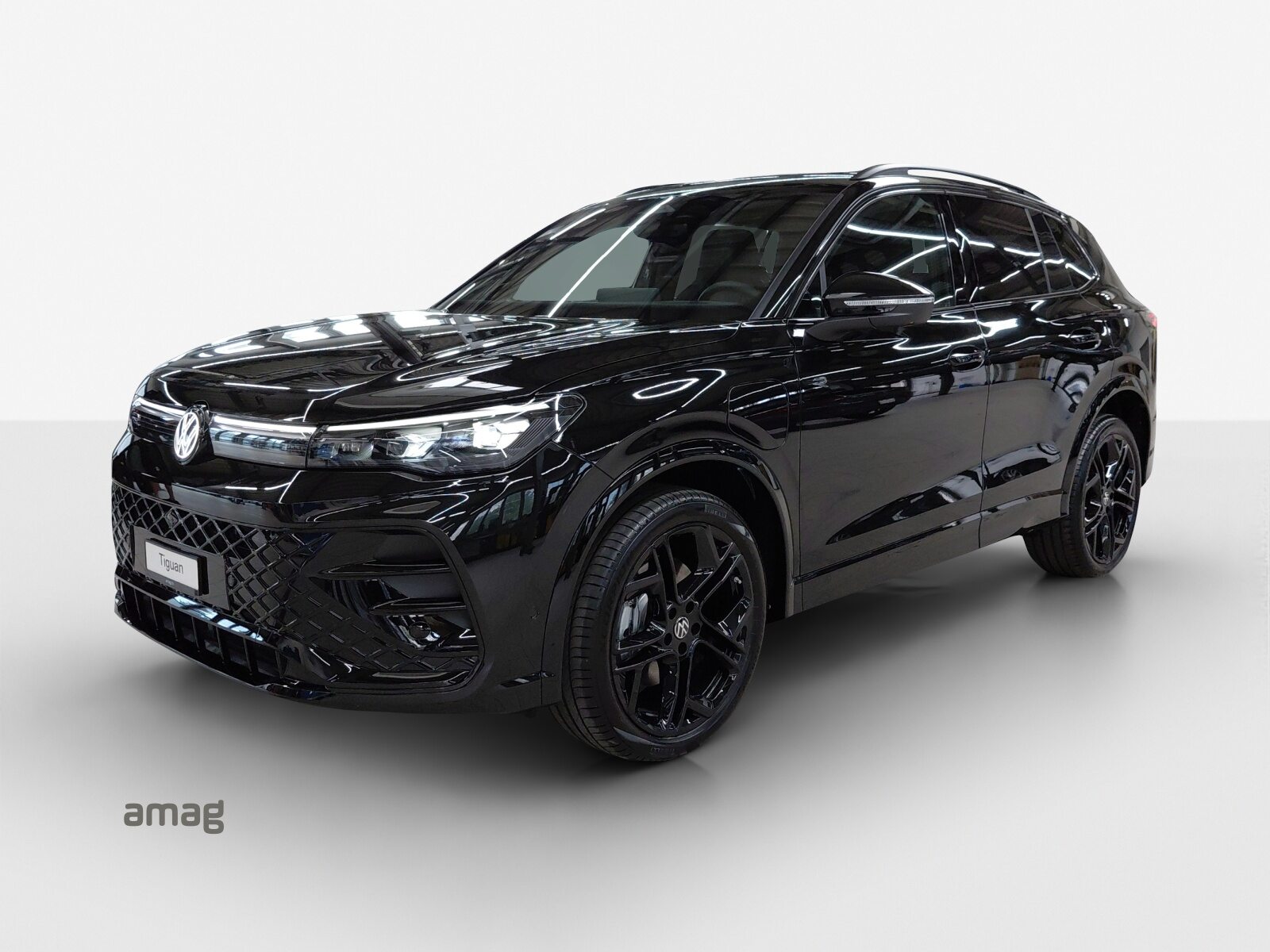 VW Tiguan R-Line Plus