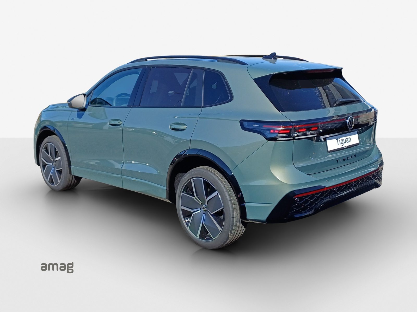 VW Tiguan R-Line Plus, Benzin, Neuwagen, Automatik - 3