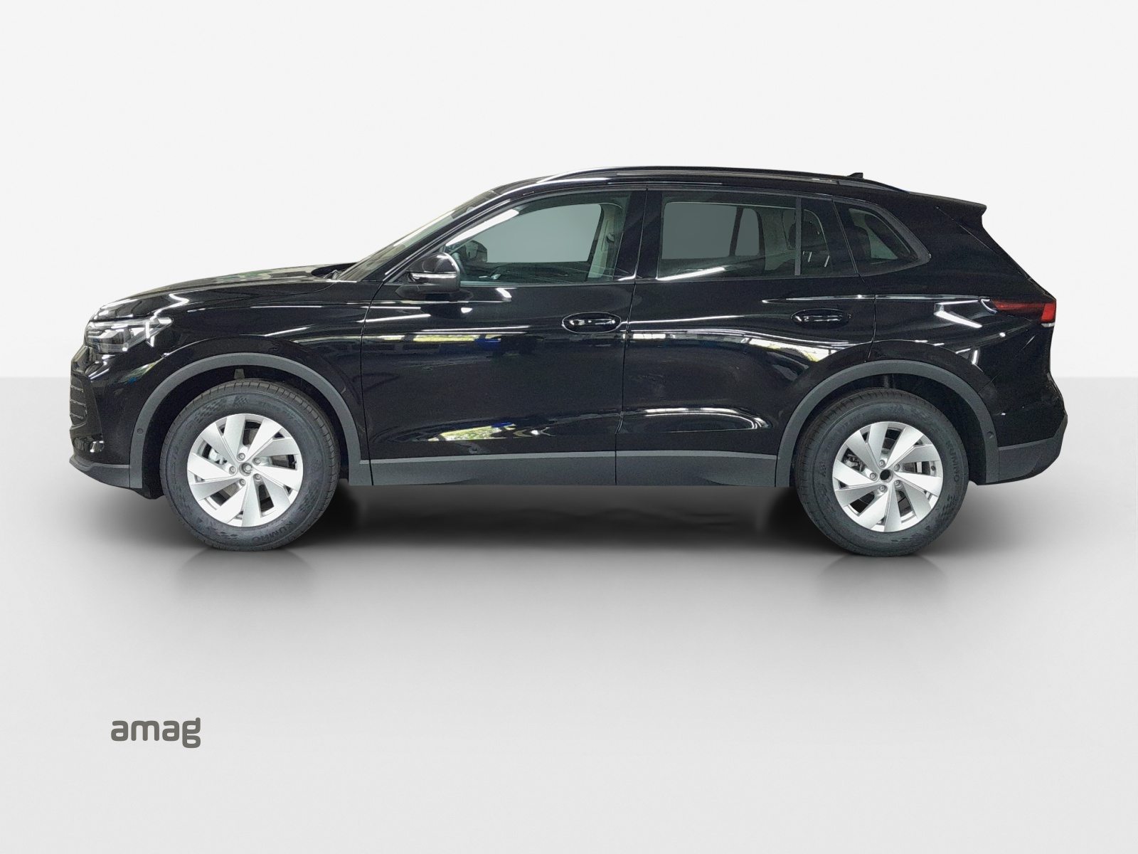 VW Tiguan Trend, Petrol, New car, Automatic - 2